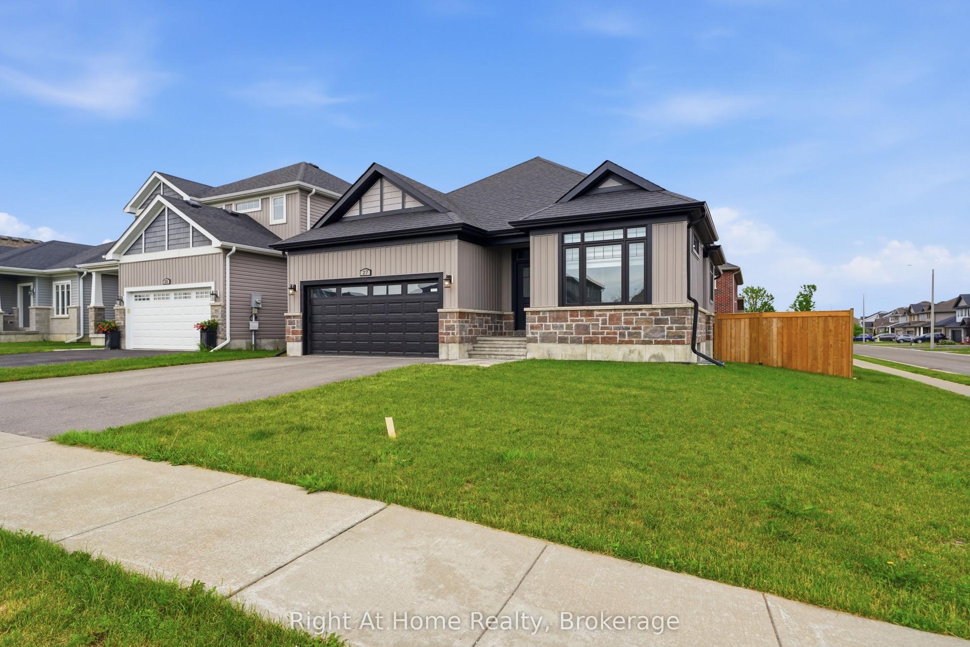 27 Redwood Drive, Belleville — Detached for sale, photo 1