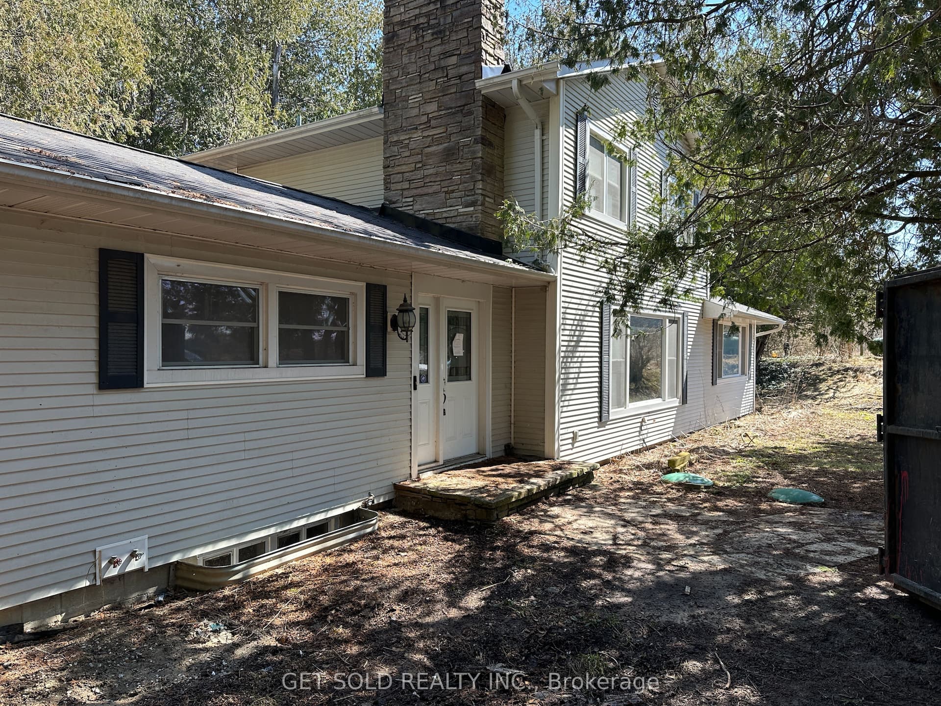 5115 Westney Road N — photo 1