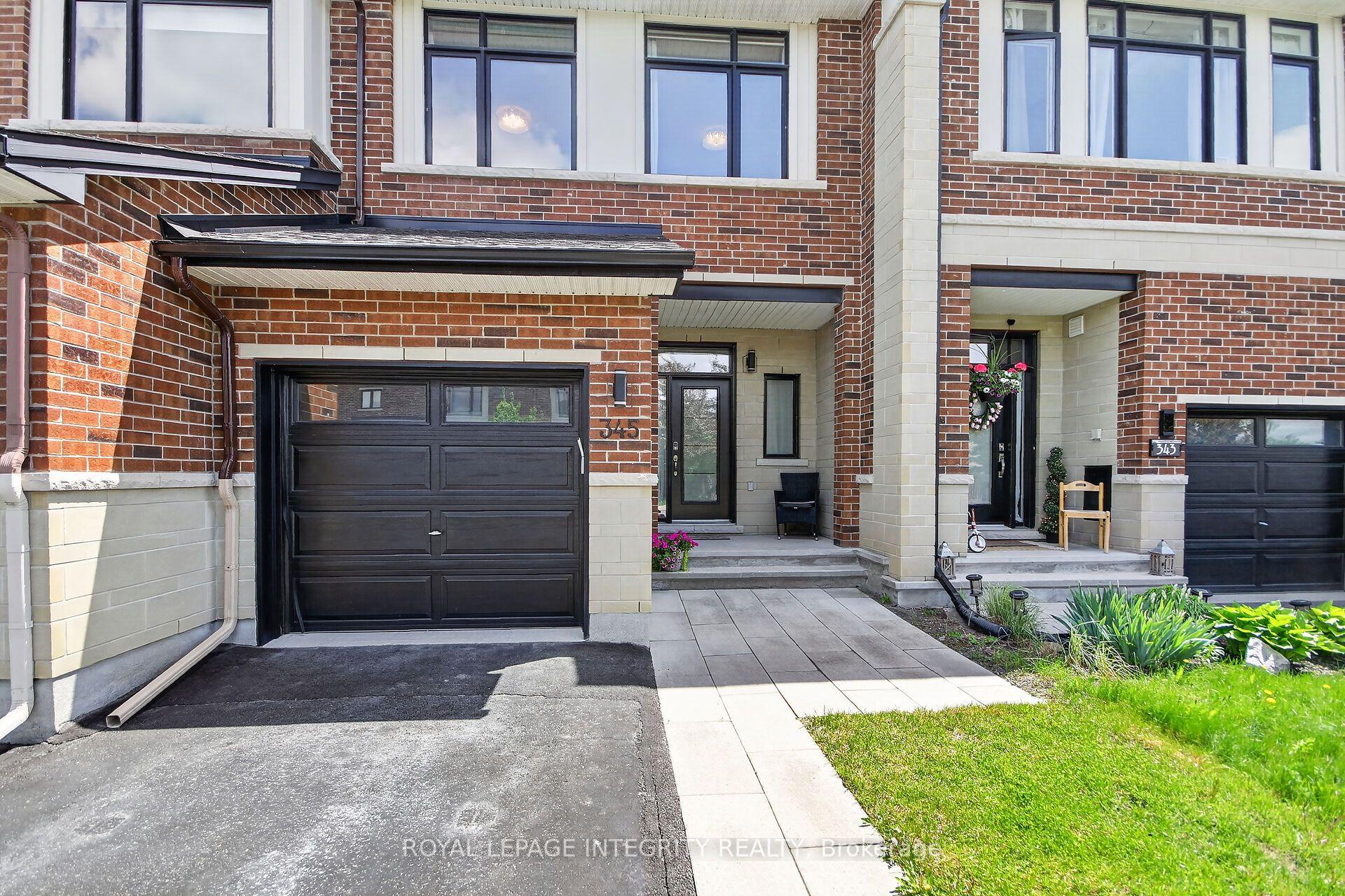345 Cooks Mill Crescent, Blossom Park - Airport and Area — Townhouse for sale, photo 1