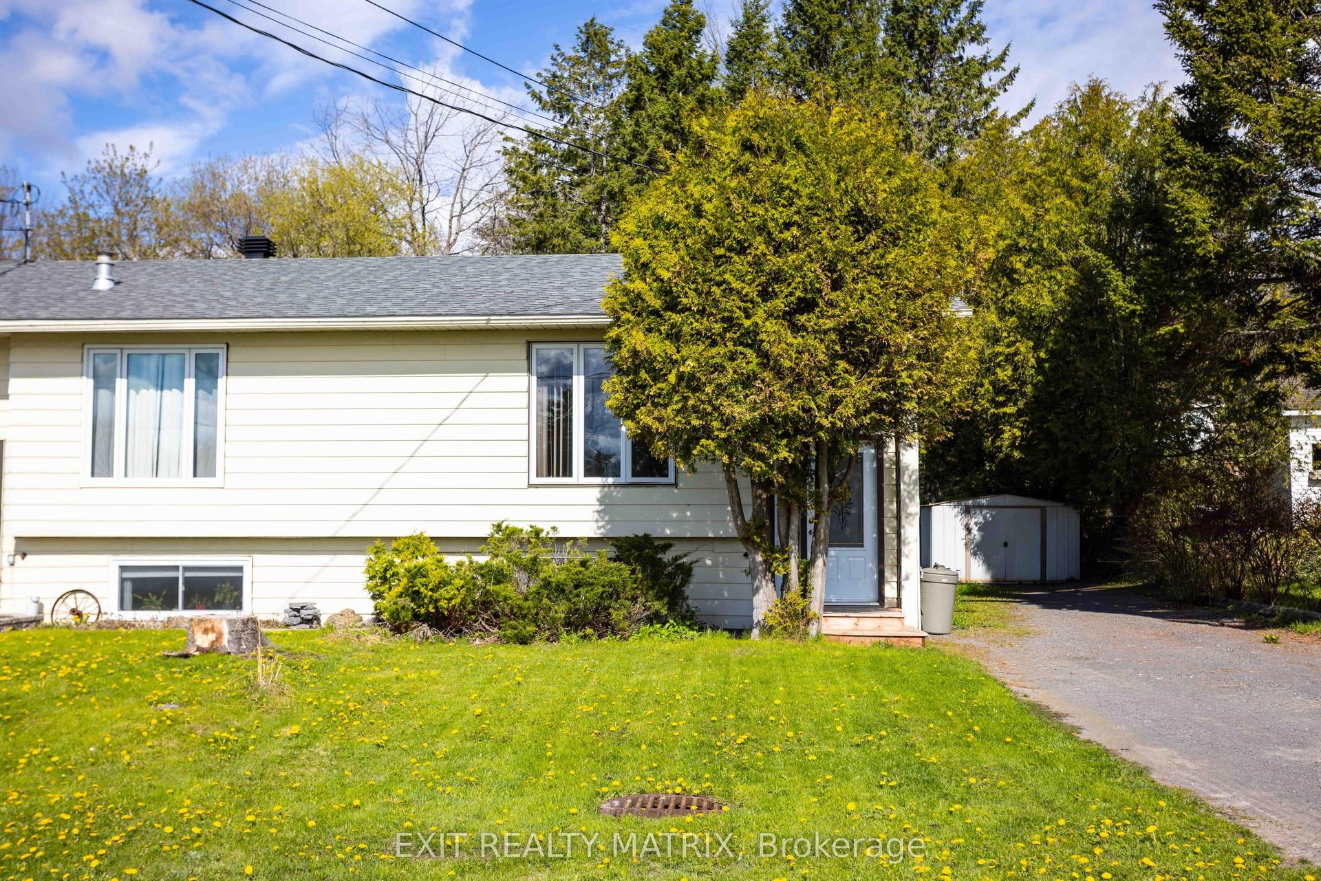 82 Bertha Avenue — photo 1
