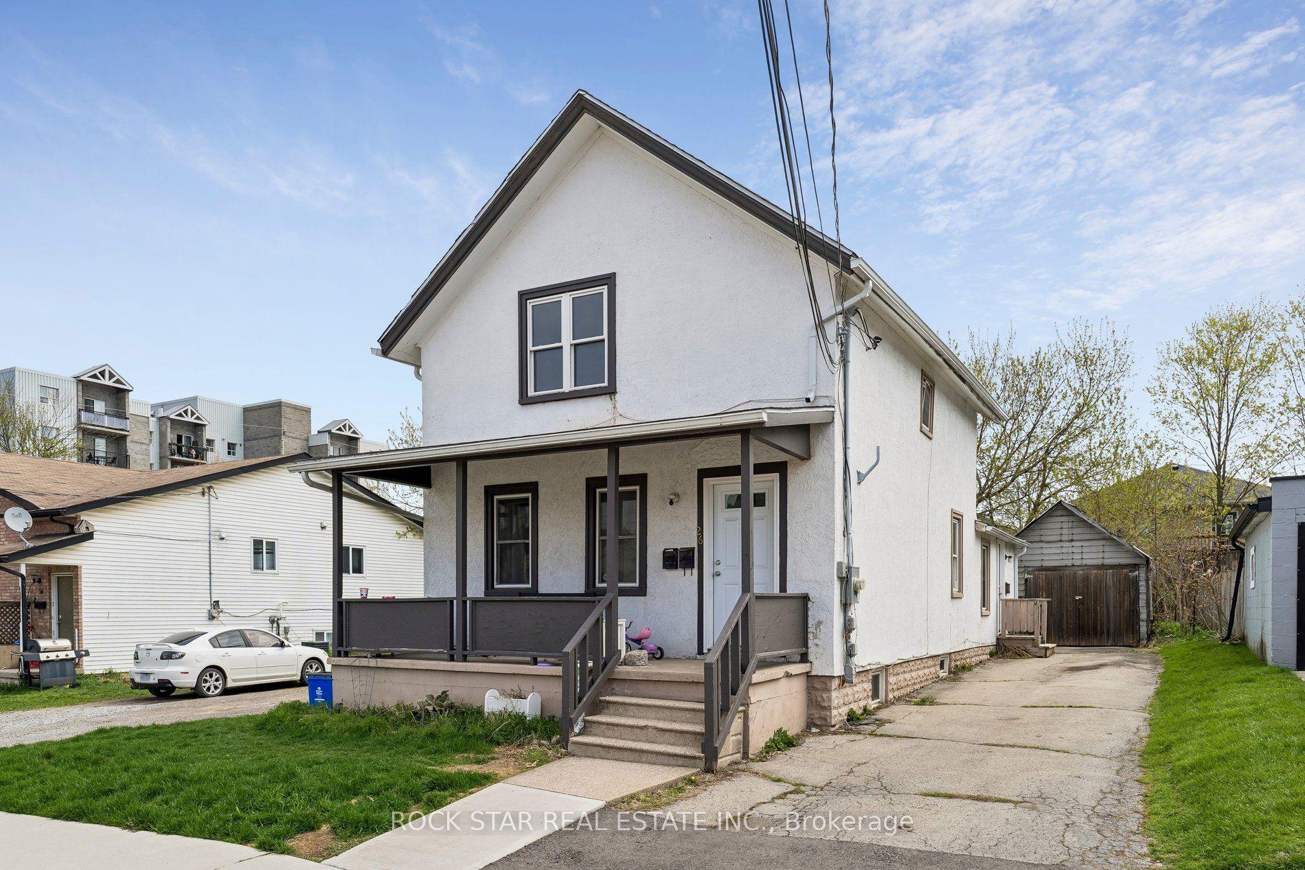 26 ALBINA Street — photo 1