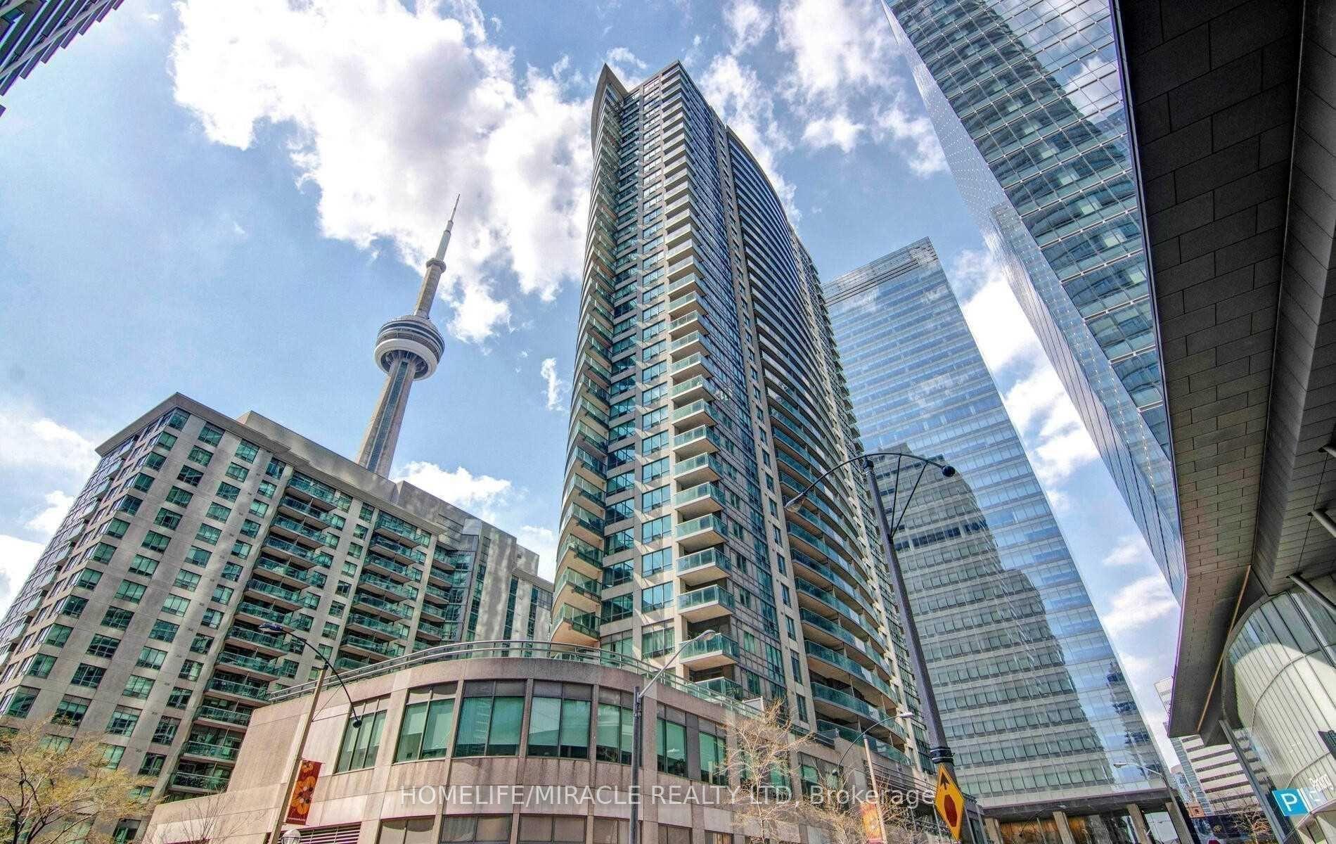 30 Grand Trunk Crescent 1509 #1509 — photo 1