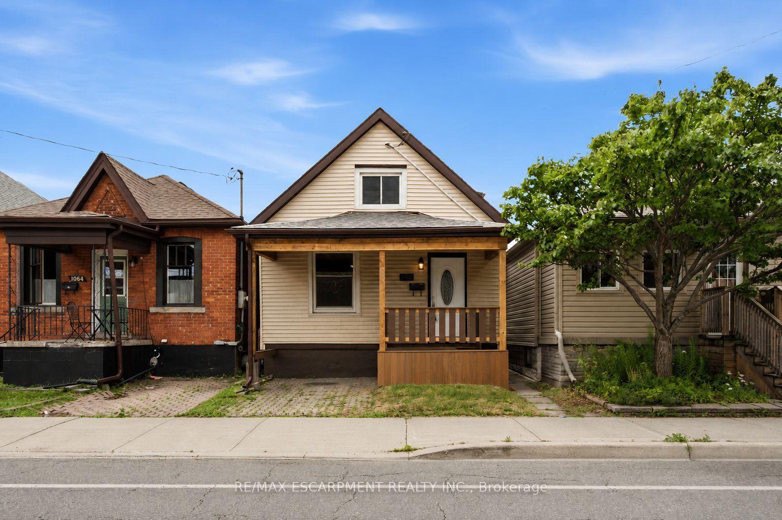 1062 Cannon Street E, Hamilton — Detached for sale, photo 1