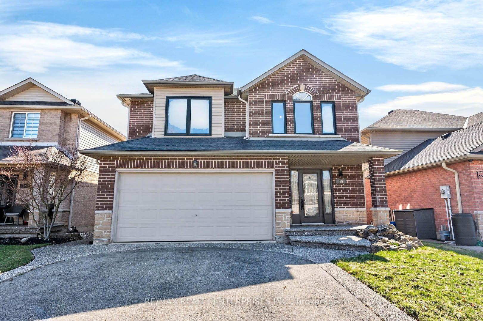 19 Midanbury Way — photo 1