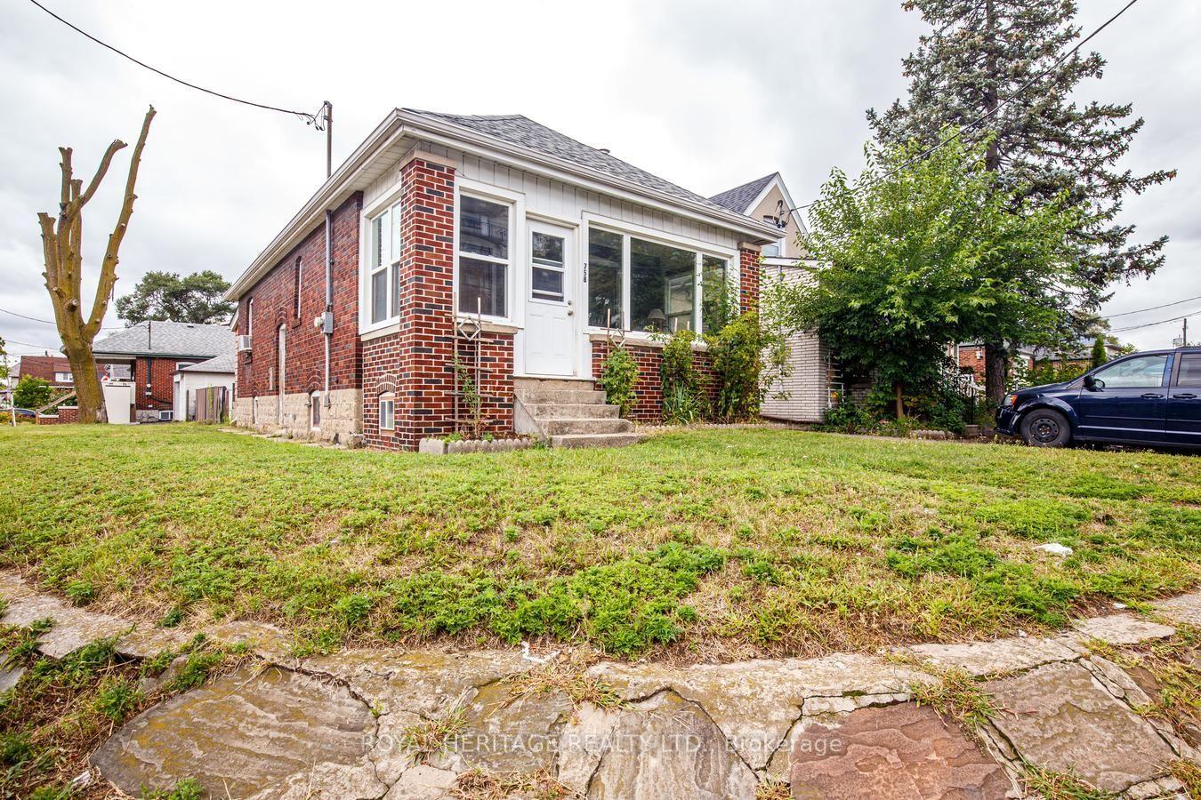 758 Jane Street, Toronto — Detached for sale, photo 1