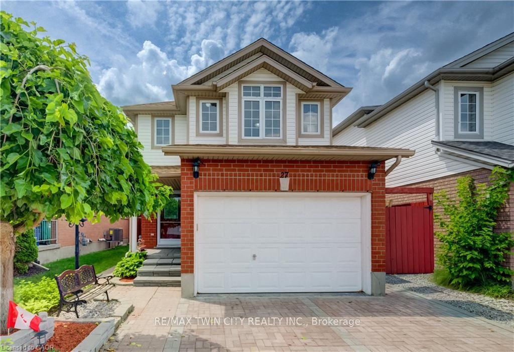 27 BRIDLEWREATH Street, Kitchener — Detached for sale, photo 1