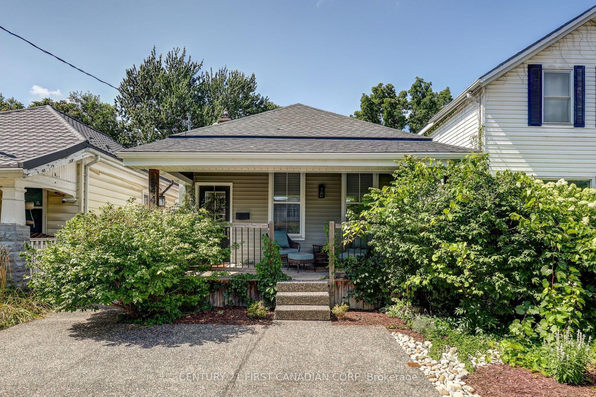 544 PALL MALL Street, London East — Detached for sale, photo 1