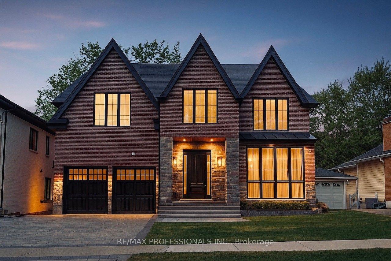 152 Wells Street — photo 1