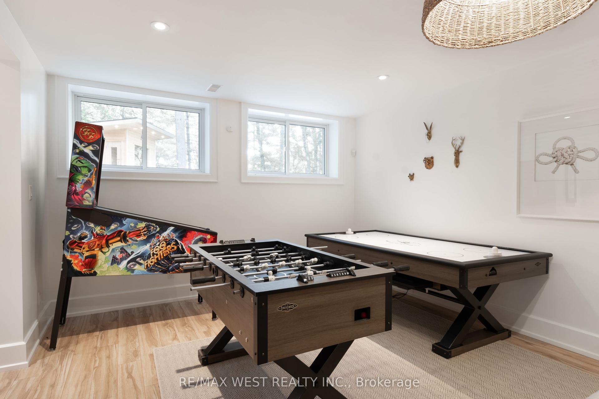 1078 Woodwinds Road — photo 1