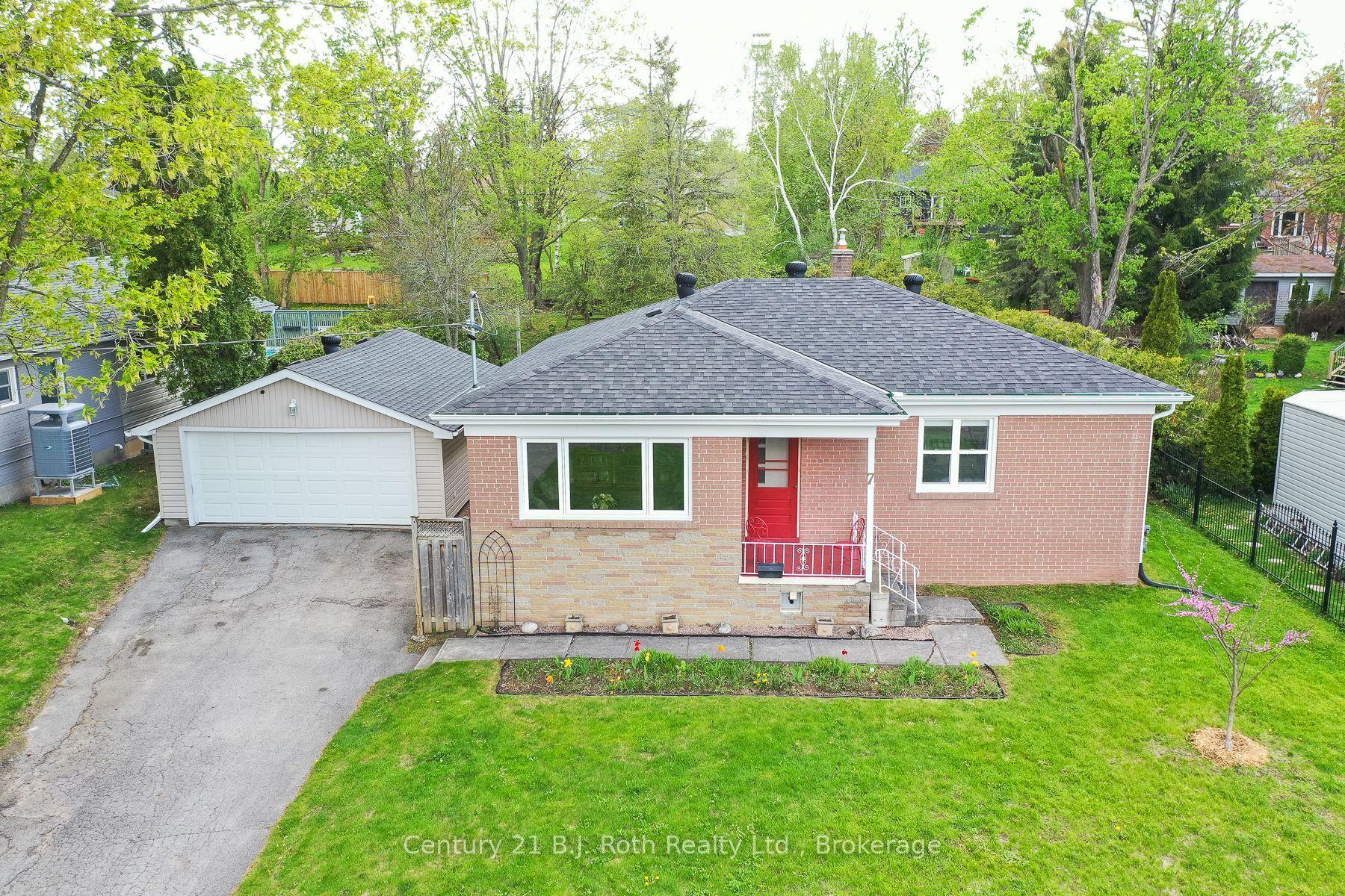 7 Charles Road — photo 1