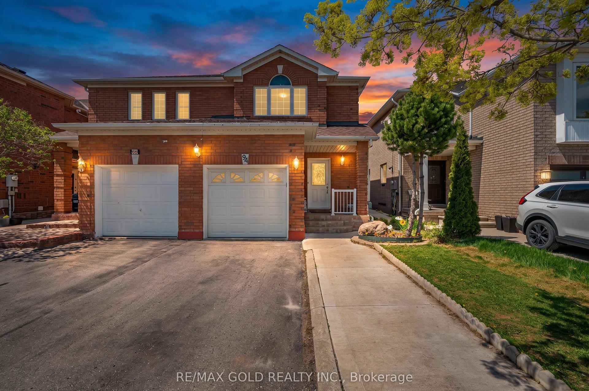 94 Lake Louise Drive — photo 1