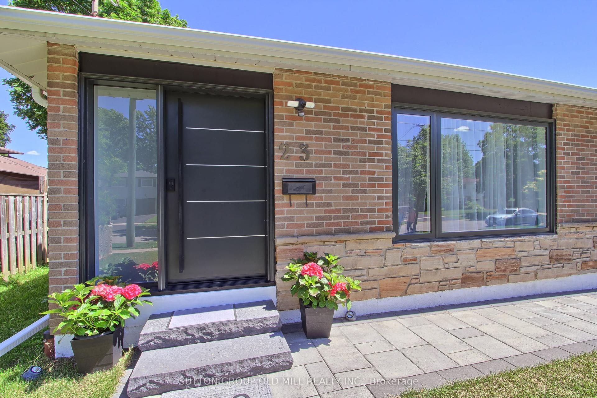23 Moore Park Crescent, Halton Hills — Detached for sale, photo 1
