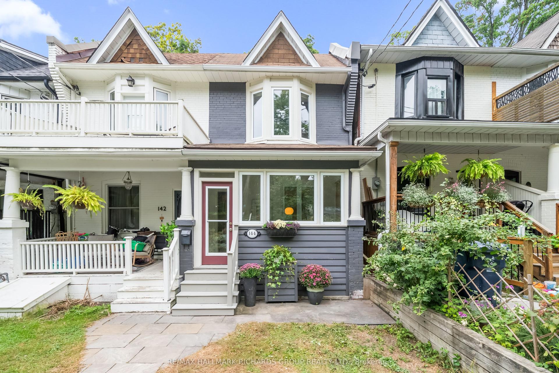 144 Beech Avenue, Toronto — Semi-Detached for sale, photo 1
