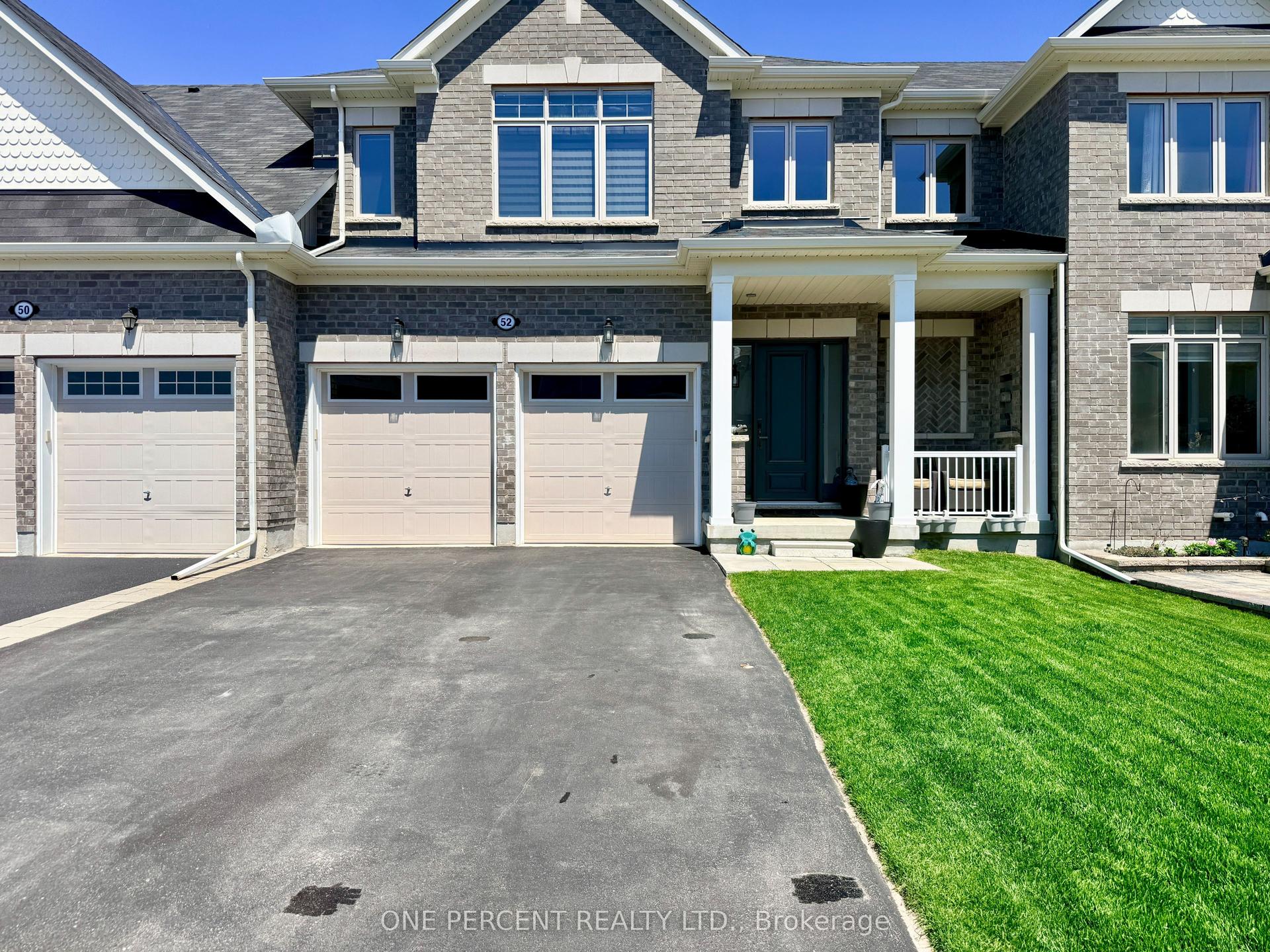 52 Bianca Crescent — photo 1