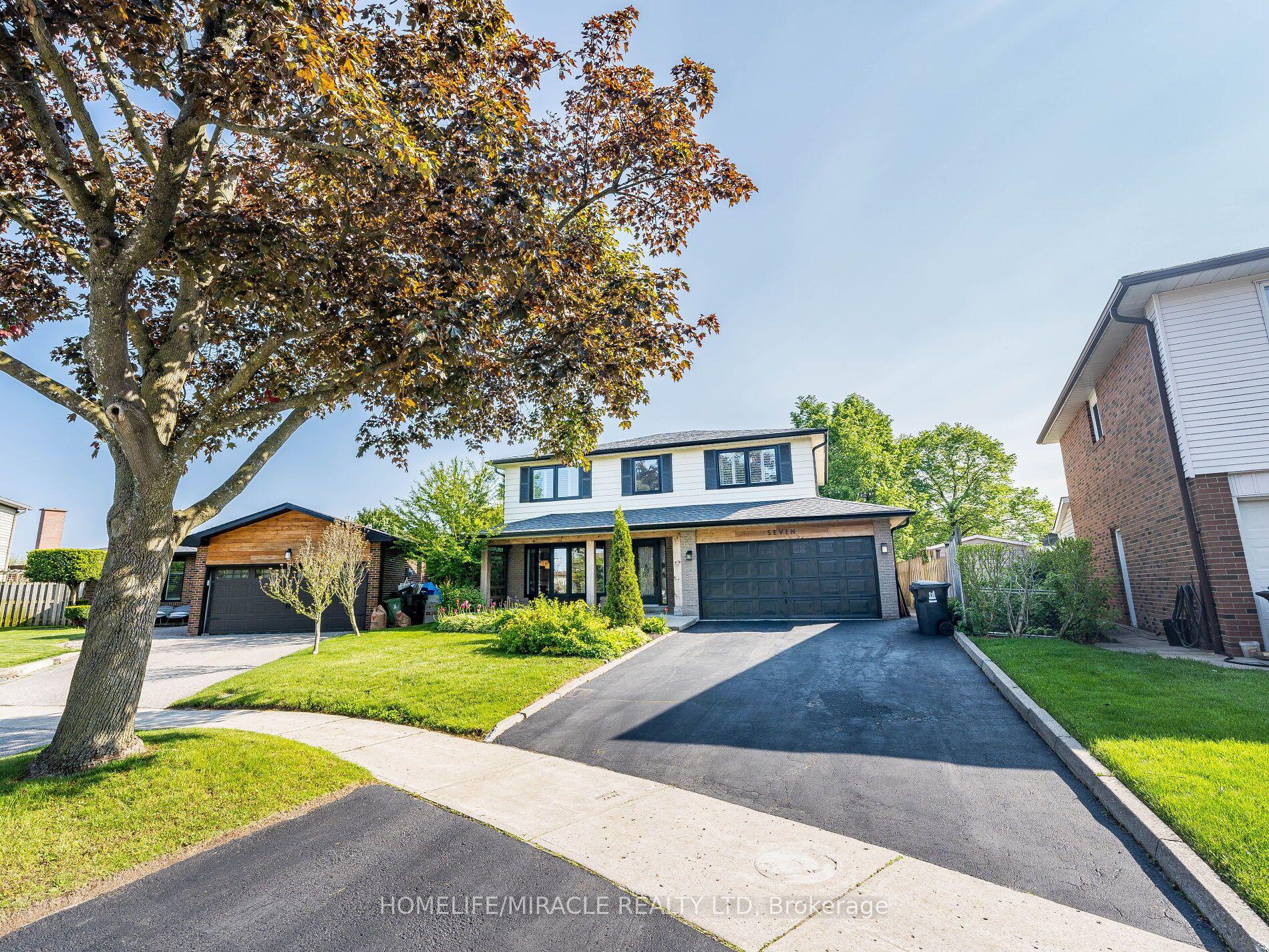 7 Chapais Crescent, Toronto — Detached for sale, photo 1