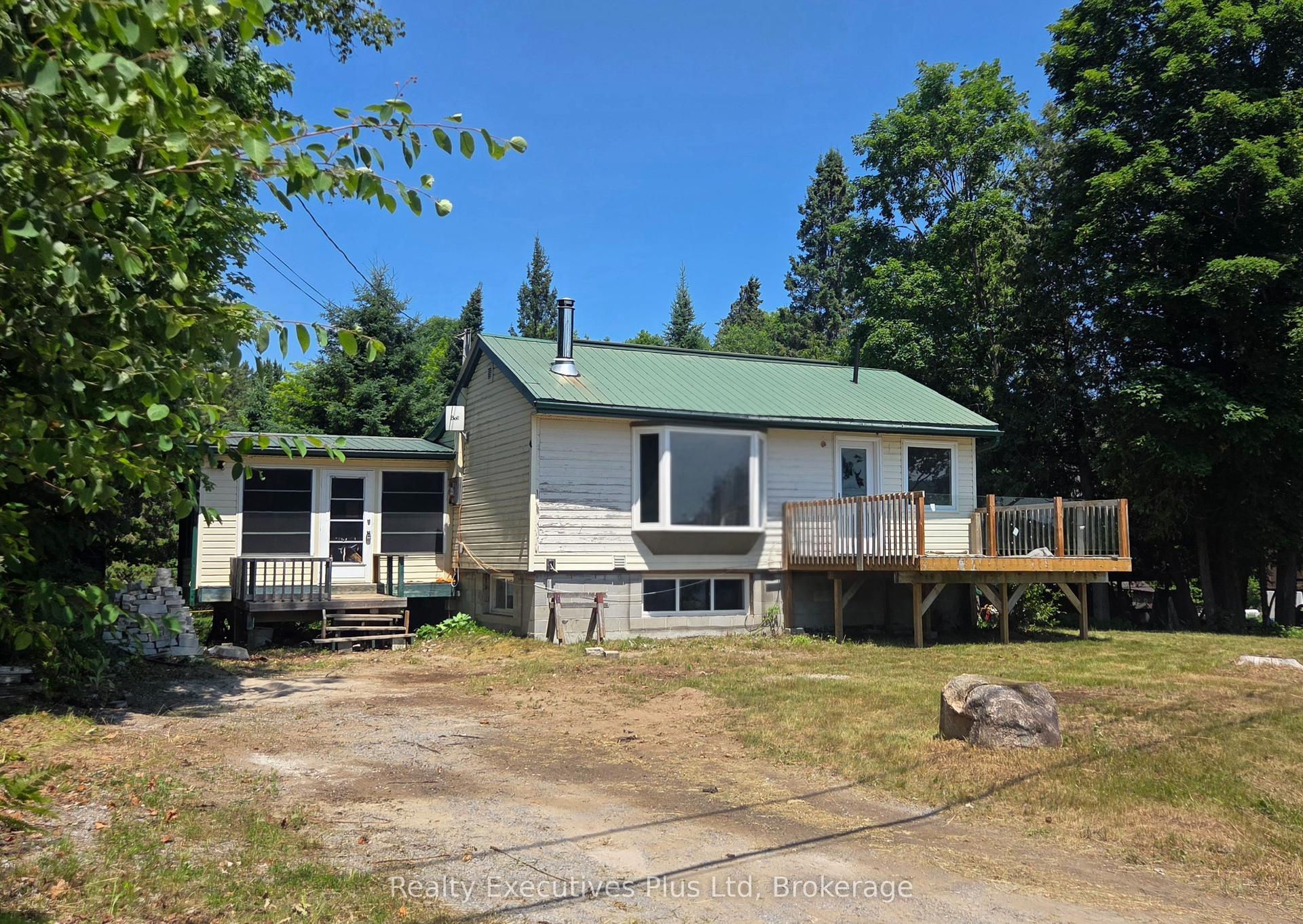 2011 North Shore Road, Algonquin Highlands — Detached for sale, photo 1