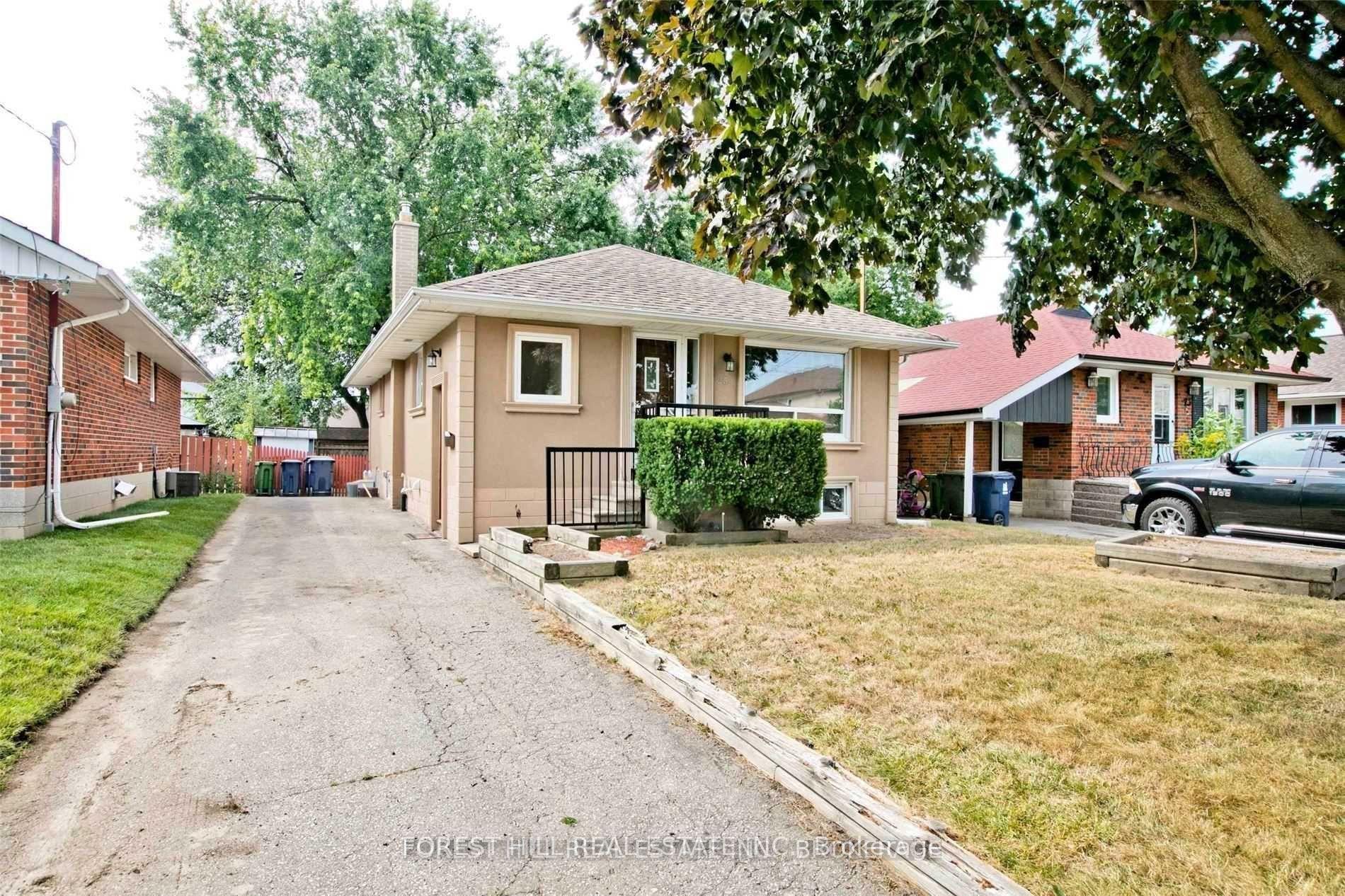 25 Joanna Drive, Toronto — Detached for lease, photo 1