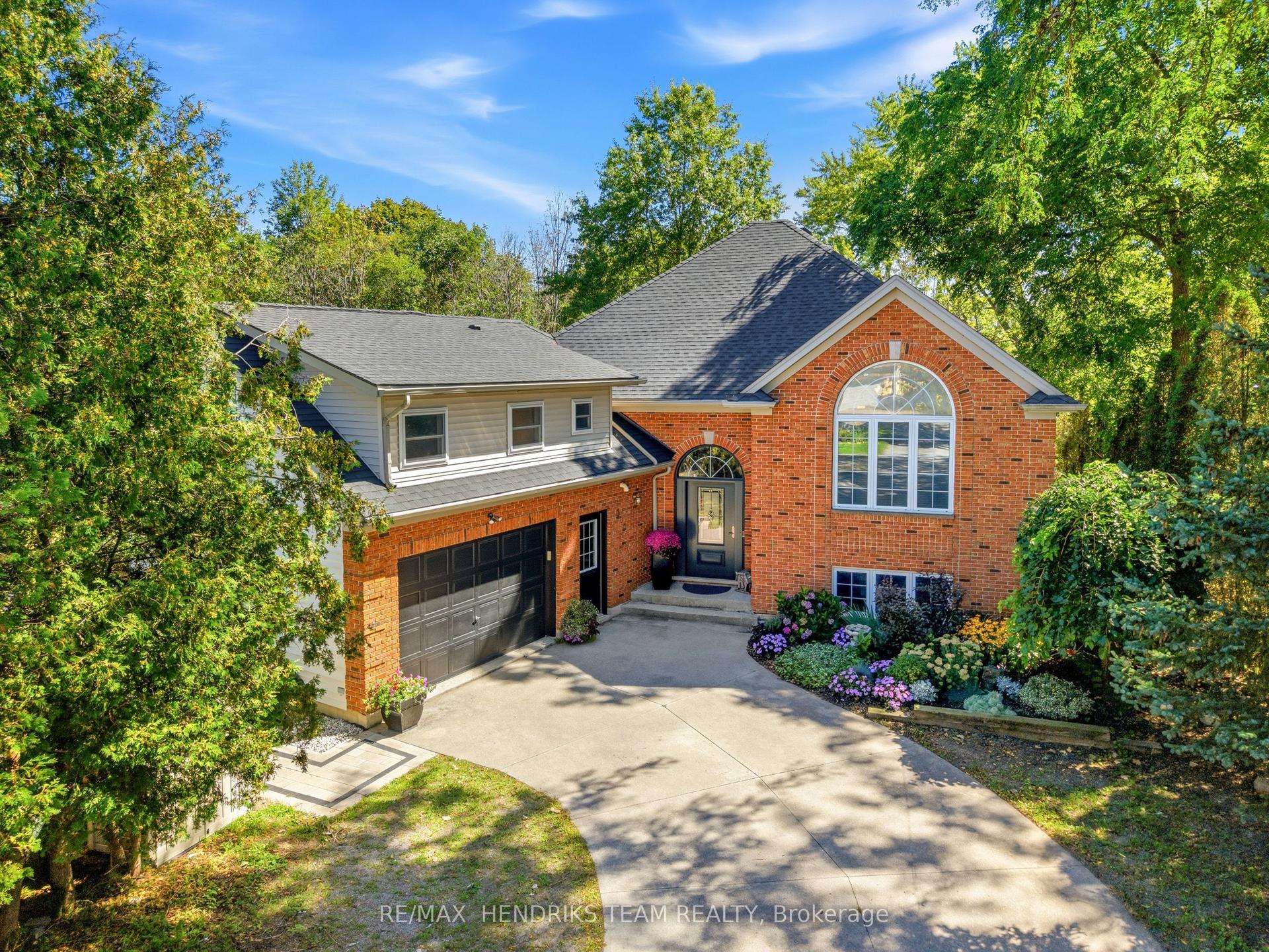 310 Aqueduct Street, Welland — Detached for sale, photo 1