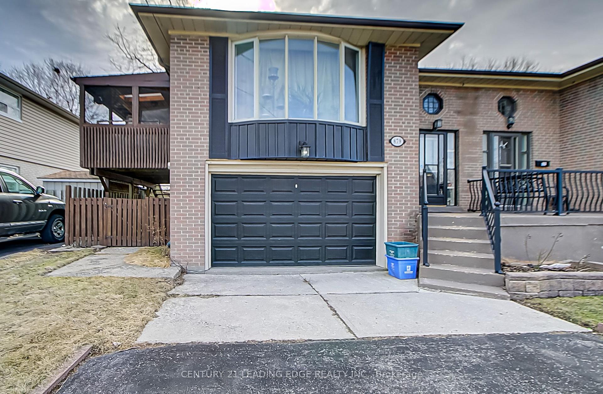 879 Marinet Crescent Lower #Lower — photo 1