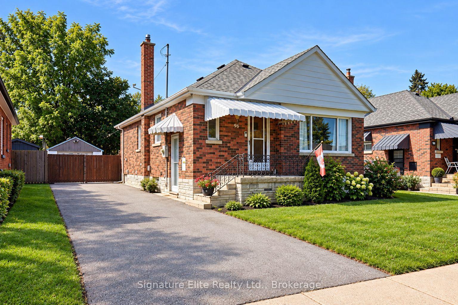 96 Oakes Avenue, Oshawa — Detached for sale, photo 1