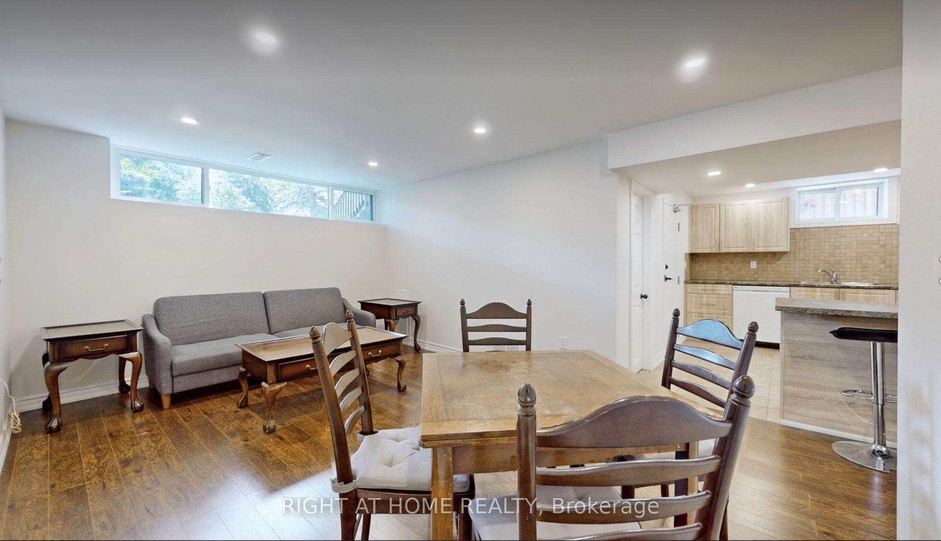 36 Aurora Heights Drive, Aurora — Detached for lease, photo 1