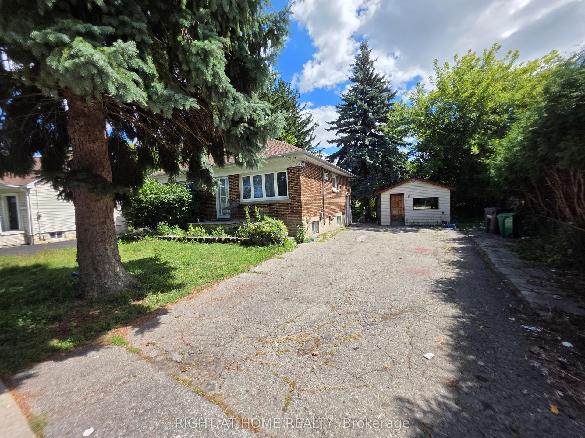 9 Rogers Road — photo 1