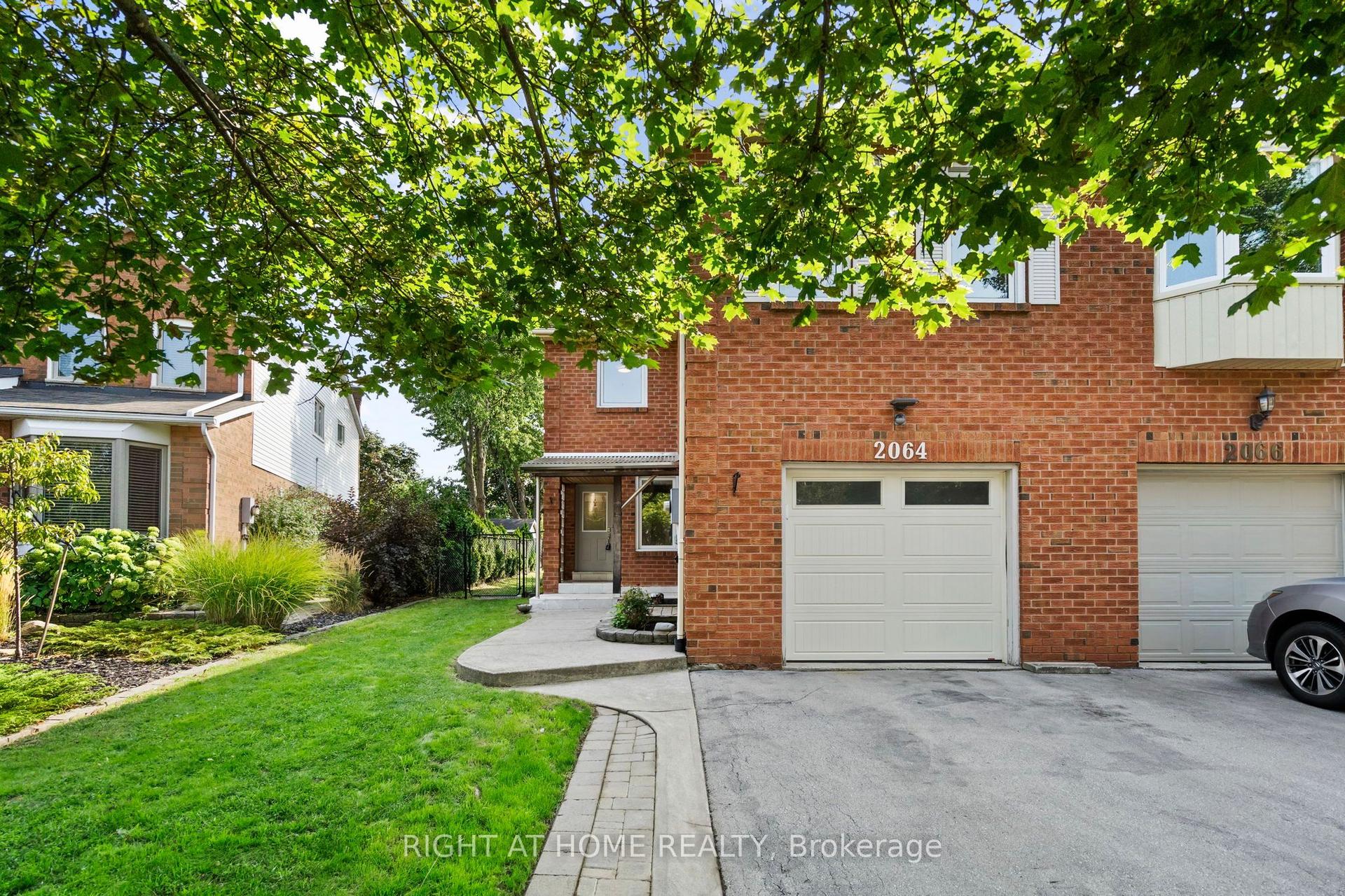 2064 Glenada Crescent BSMNT #BSMNT, Oakville — Semi-Detached for lease, photo 1