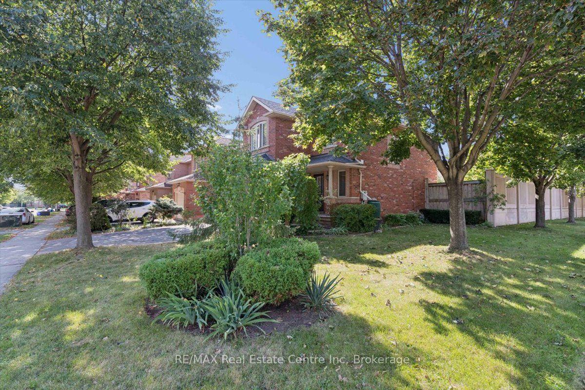 2524 Logan Avenue, Oakville — Detached for sale, photo 1