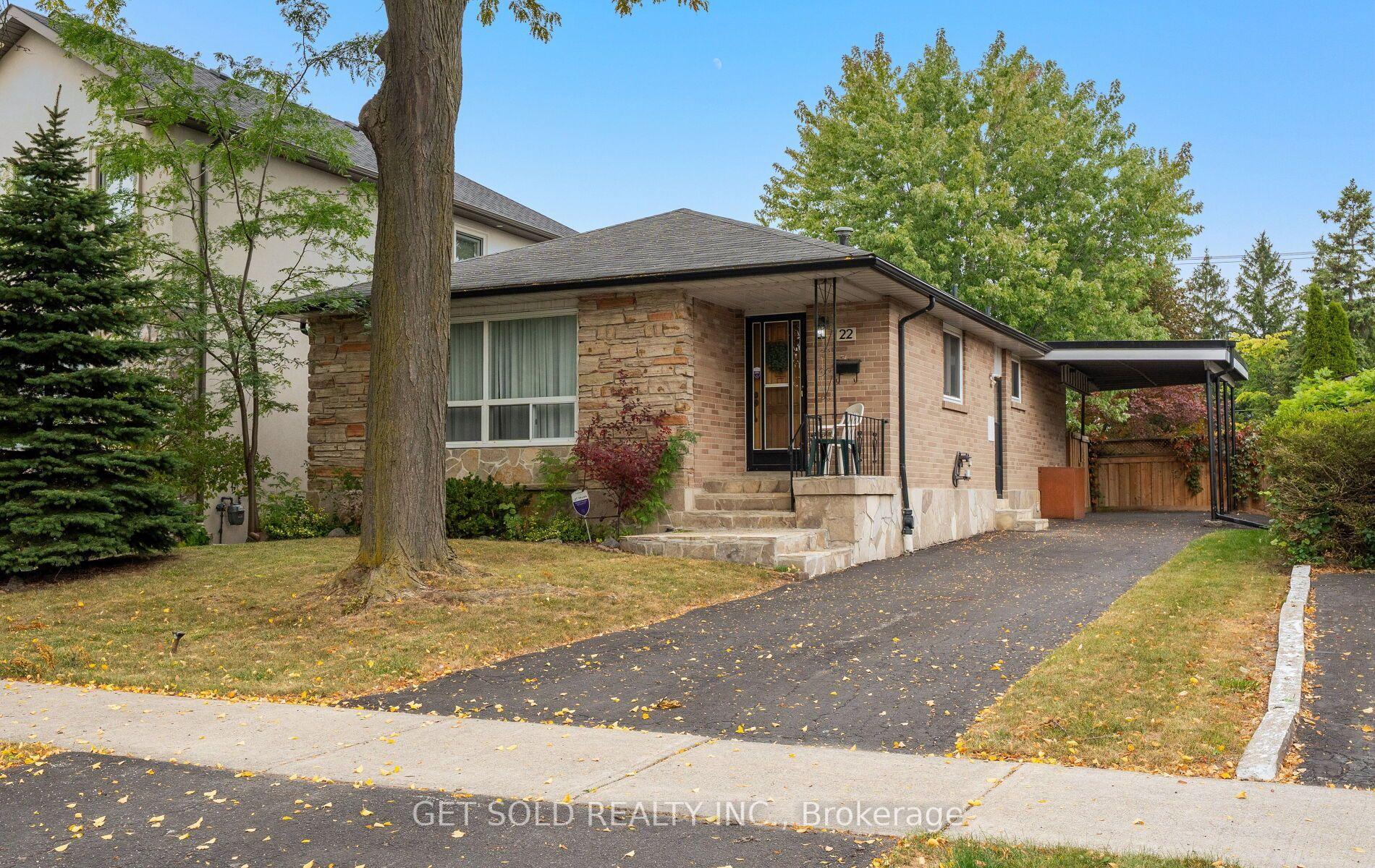 22 Almayo Crescent, Toronto — Detached for sale, photo 1