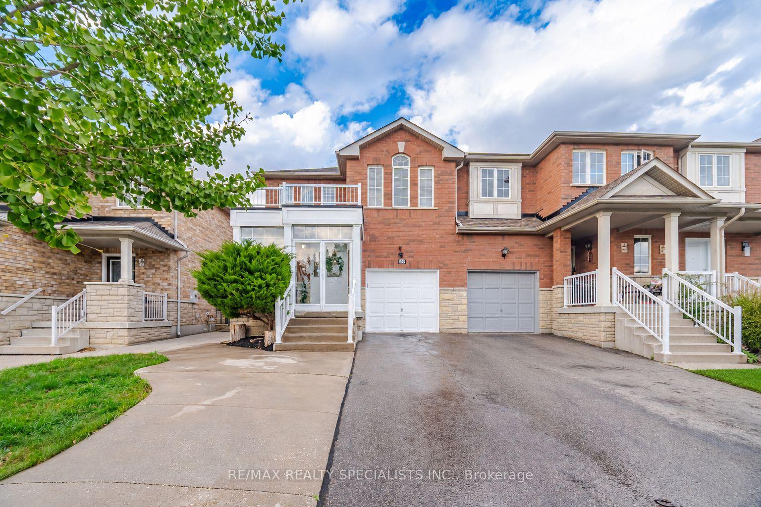 30 Passfield Trail, Brampton — Townhouse for sale, photo 1