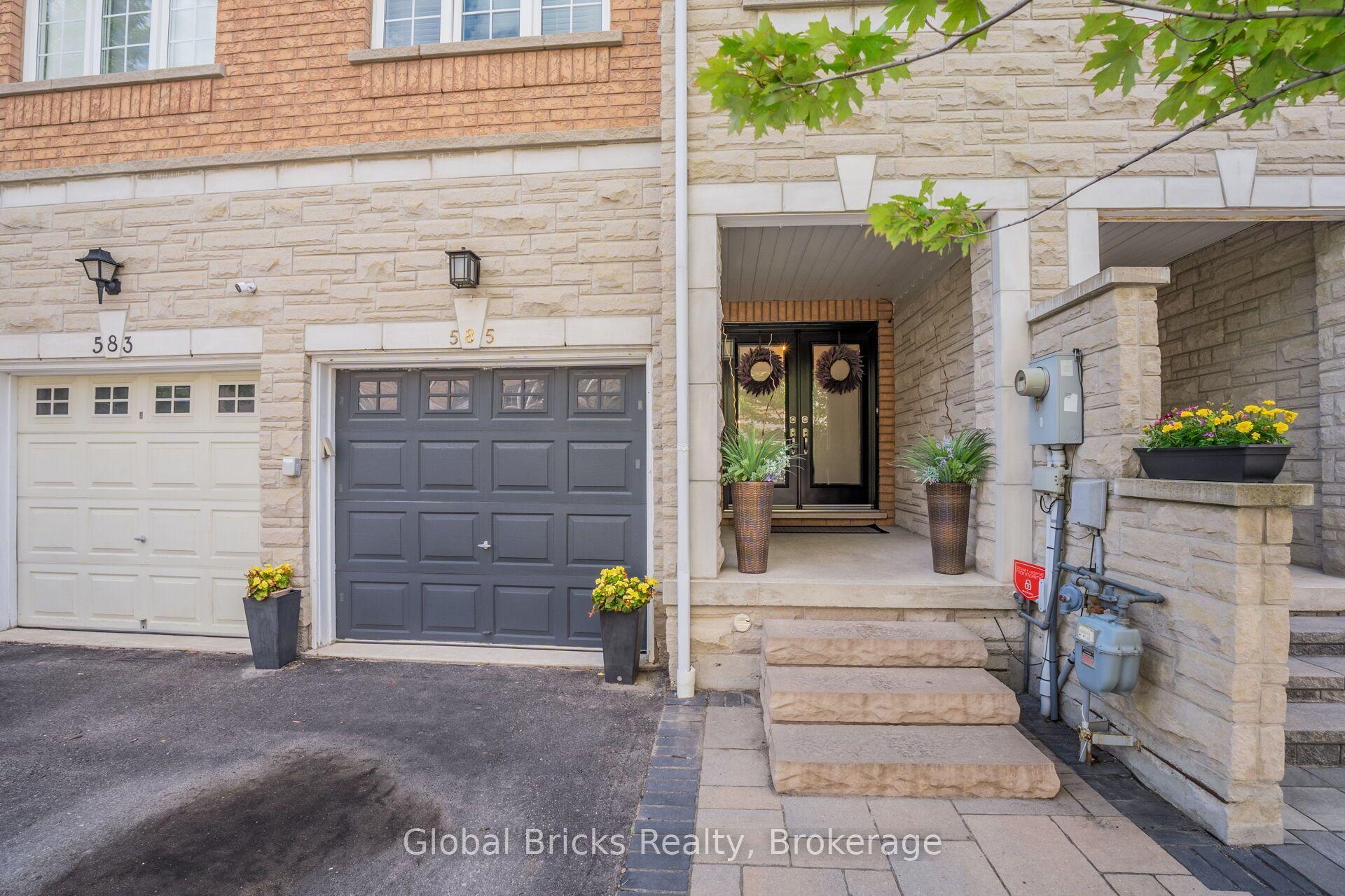 585 Candlestick Circle, Mississauga — Townhouse for sale, photo 1