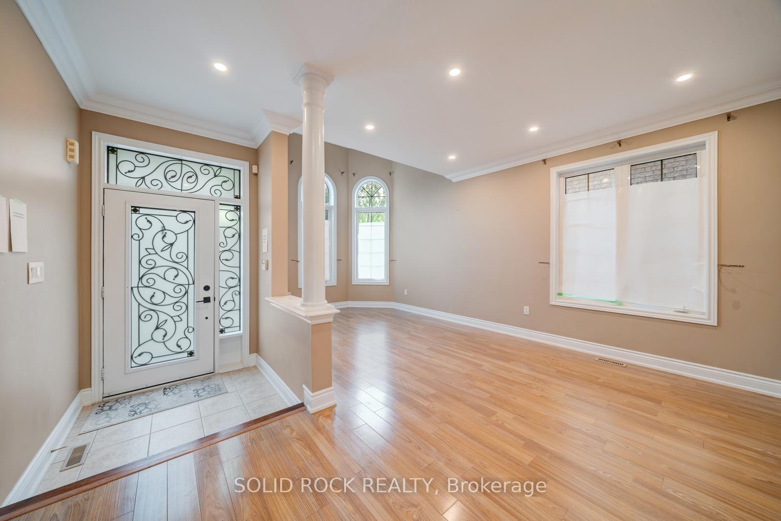 32 Albert Roffey Crescent — photo 3