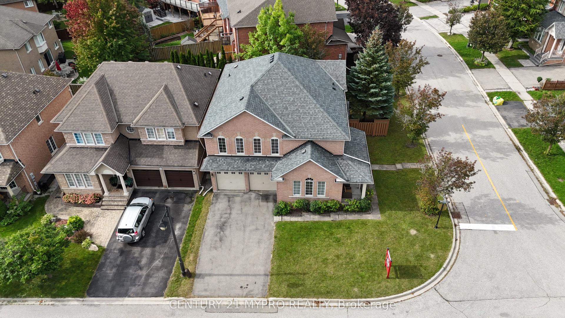 50 Greenbank Drive, Richmond Hill — Detached for sale, photo 1