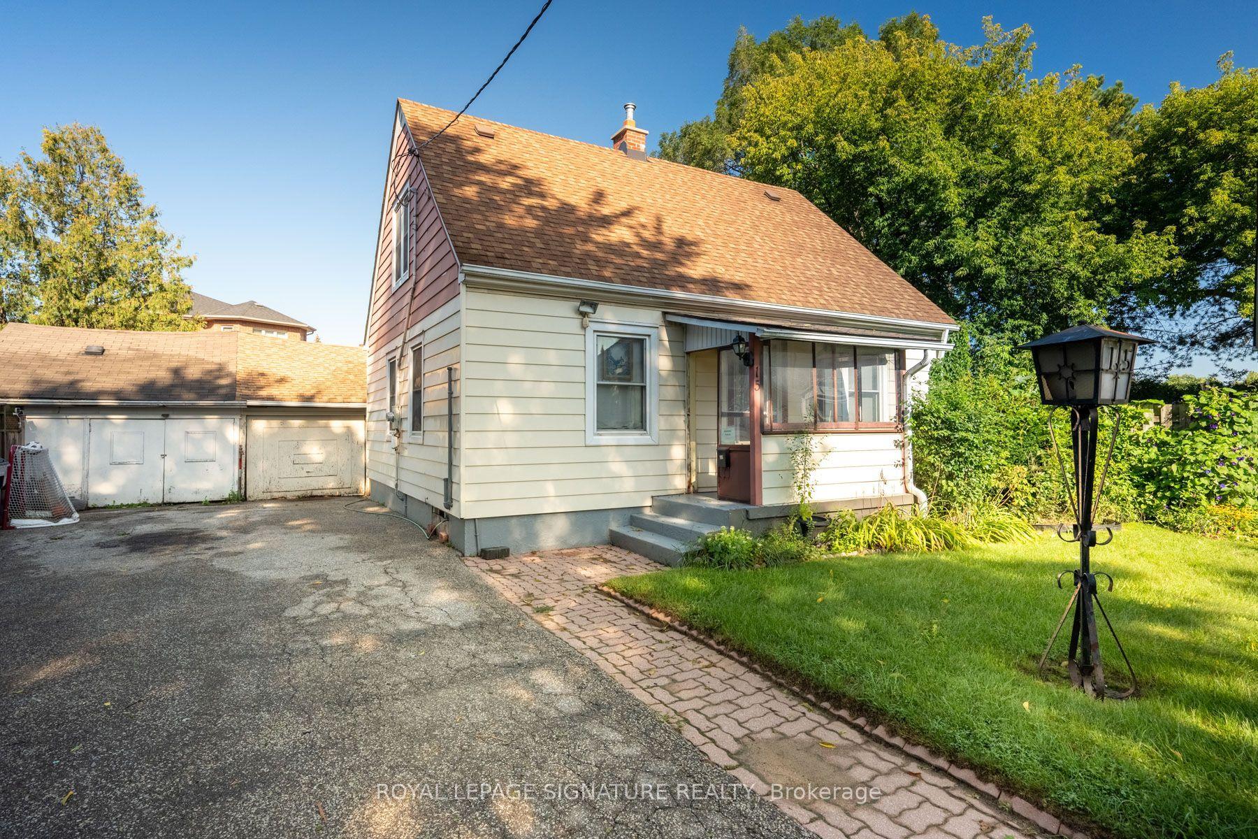 15 Kemp Square, Toronto — Detached for sale, photo 1