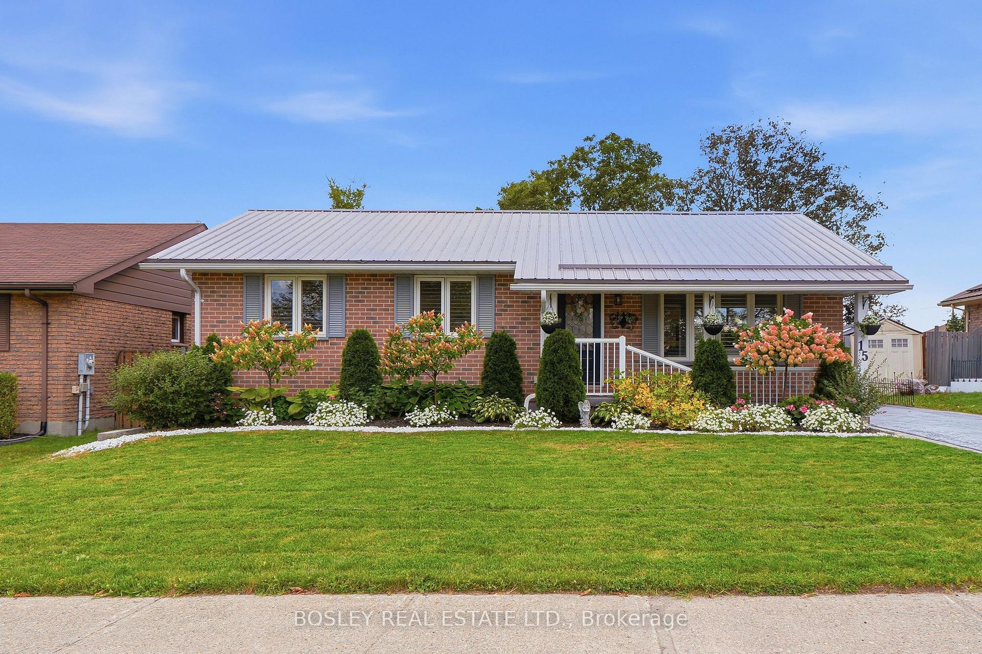 15 Wilson Avenue, Kawartha Lakes — Detached for sale, photo 1