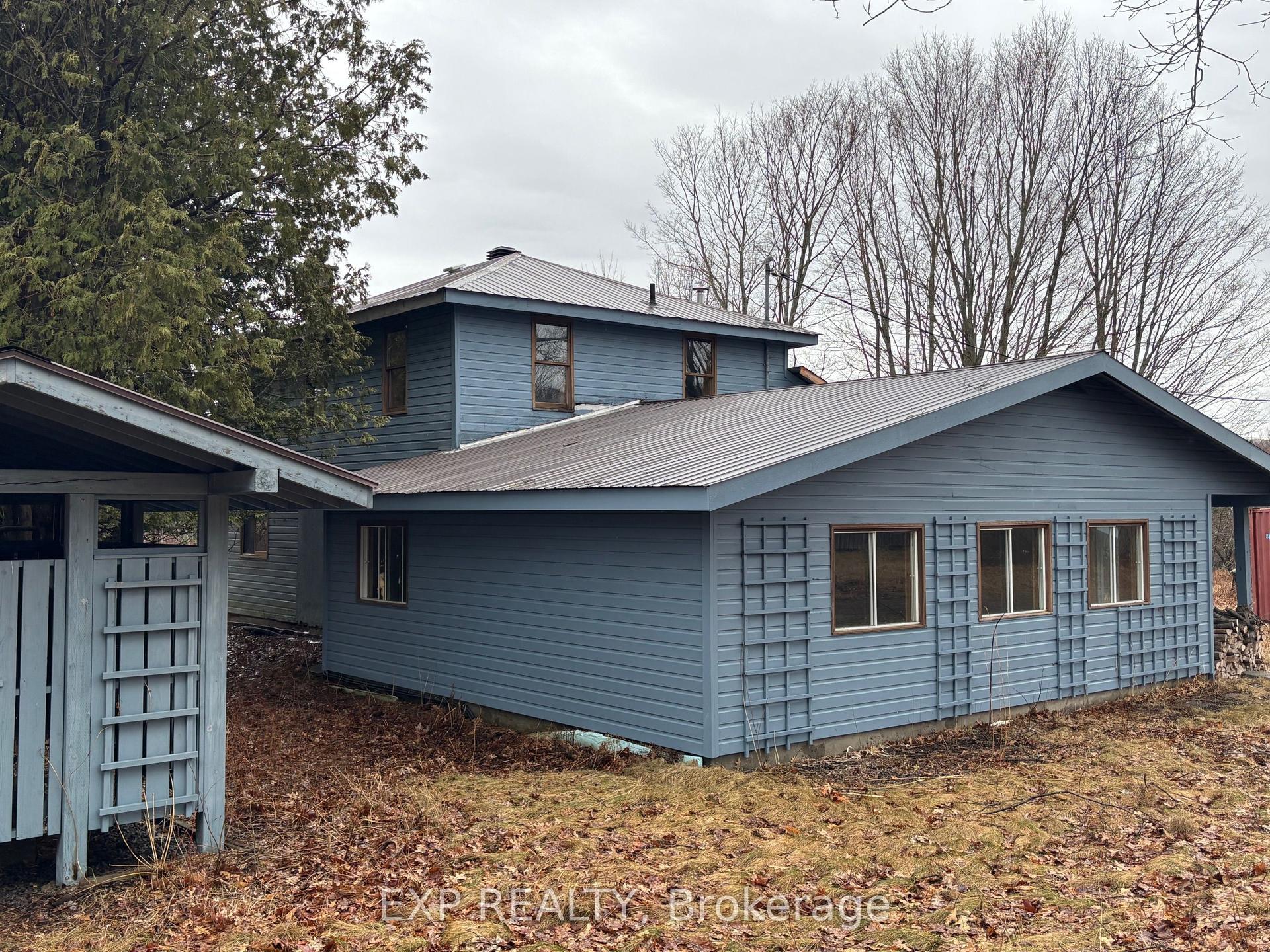 98 Kennedy Road — photo 1