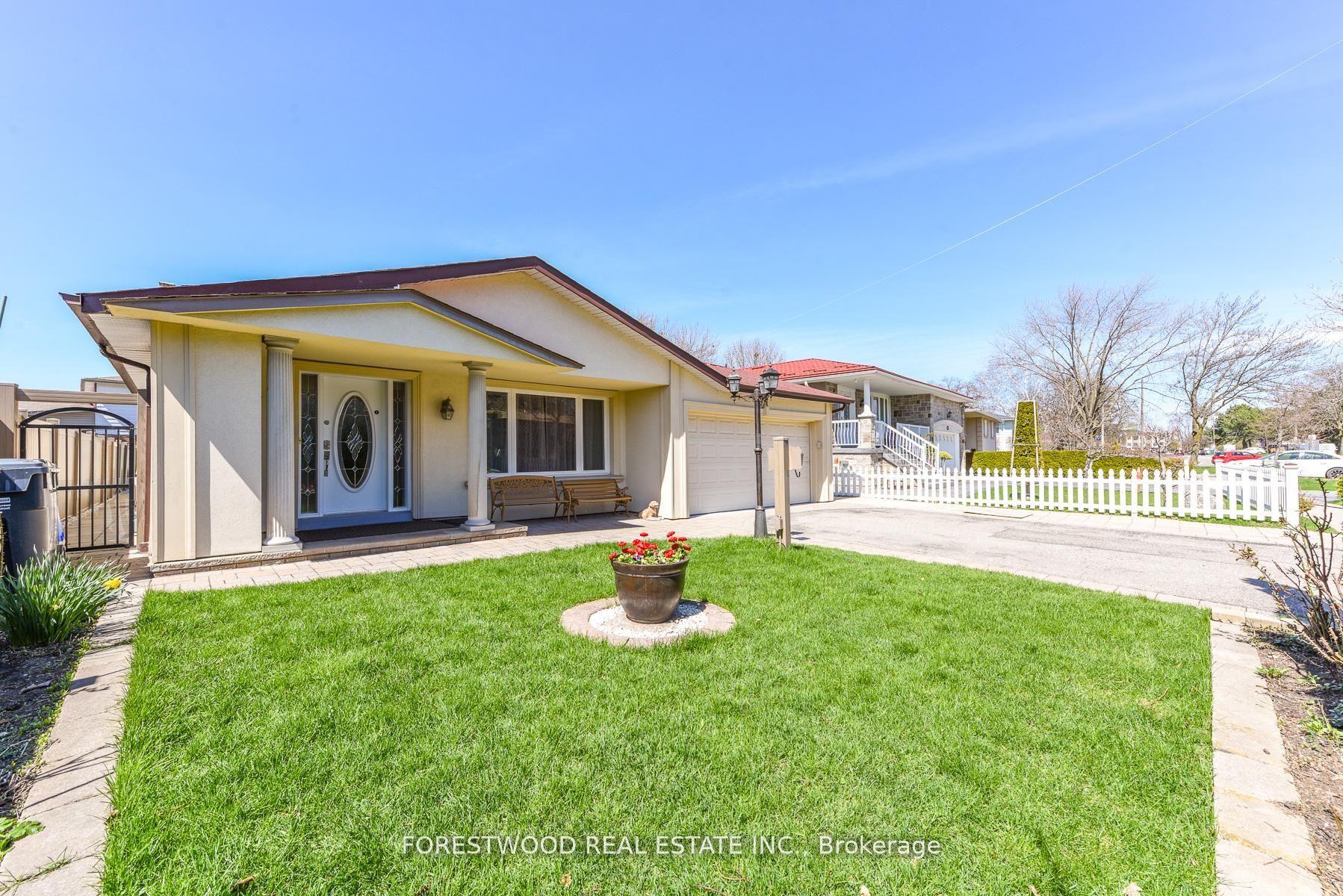 571 Silver Creek Boulevard — photo 1