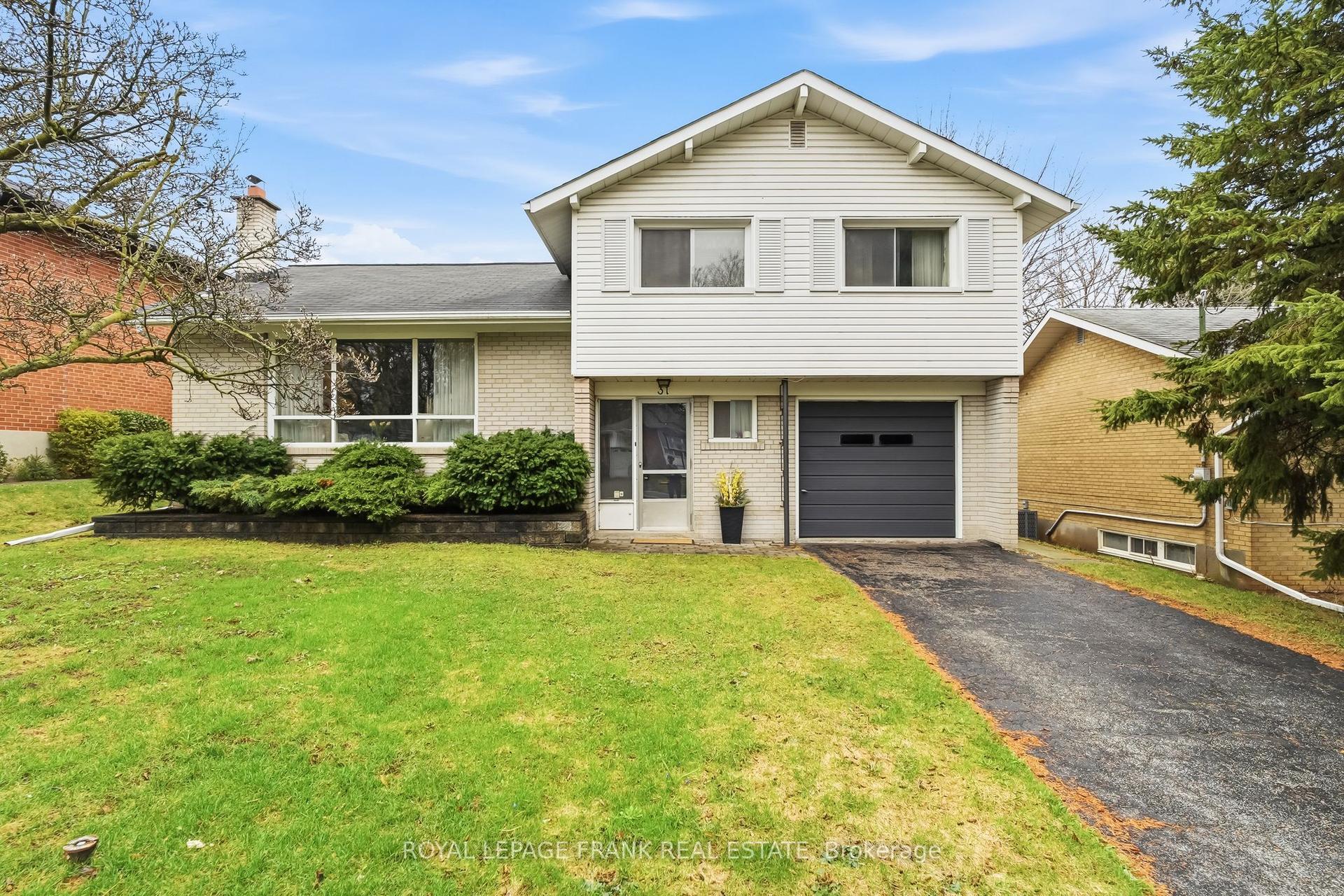 31 Cobham Crescent — photo 1