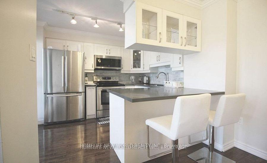 887 Bay Street 804 #804 — photo 1