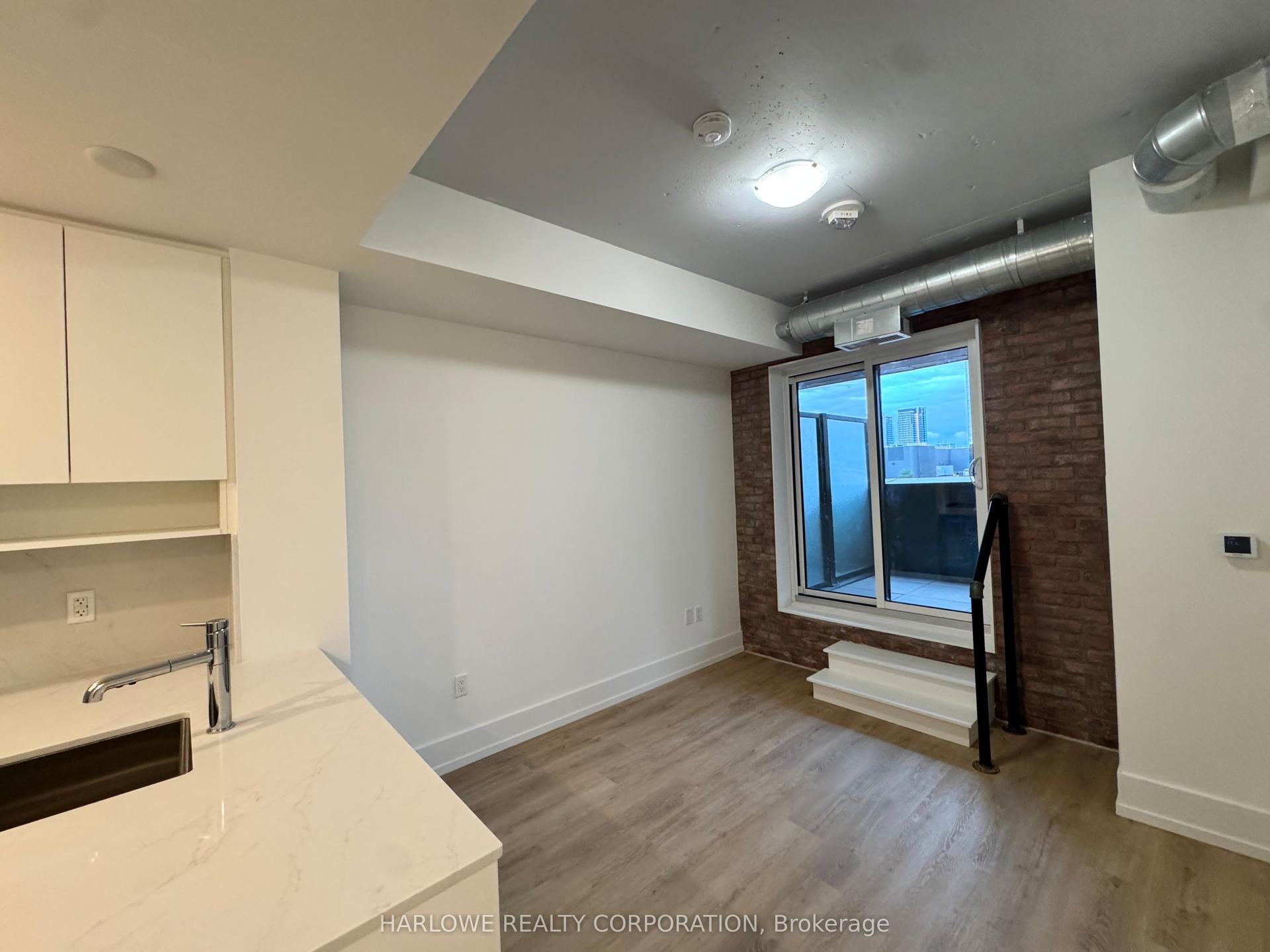 206 King Street W 311 #311, Hamilton — Condo for lease, photo 1