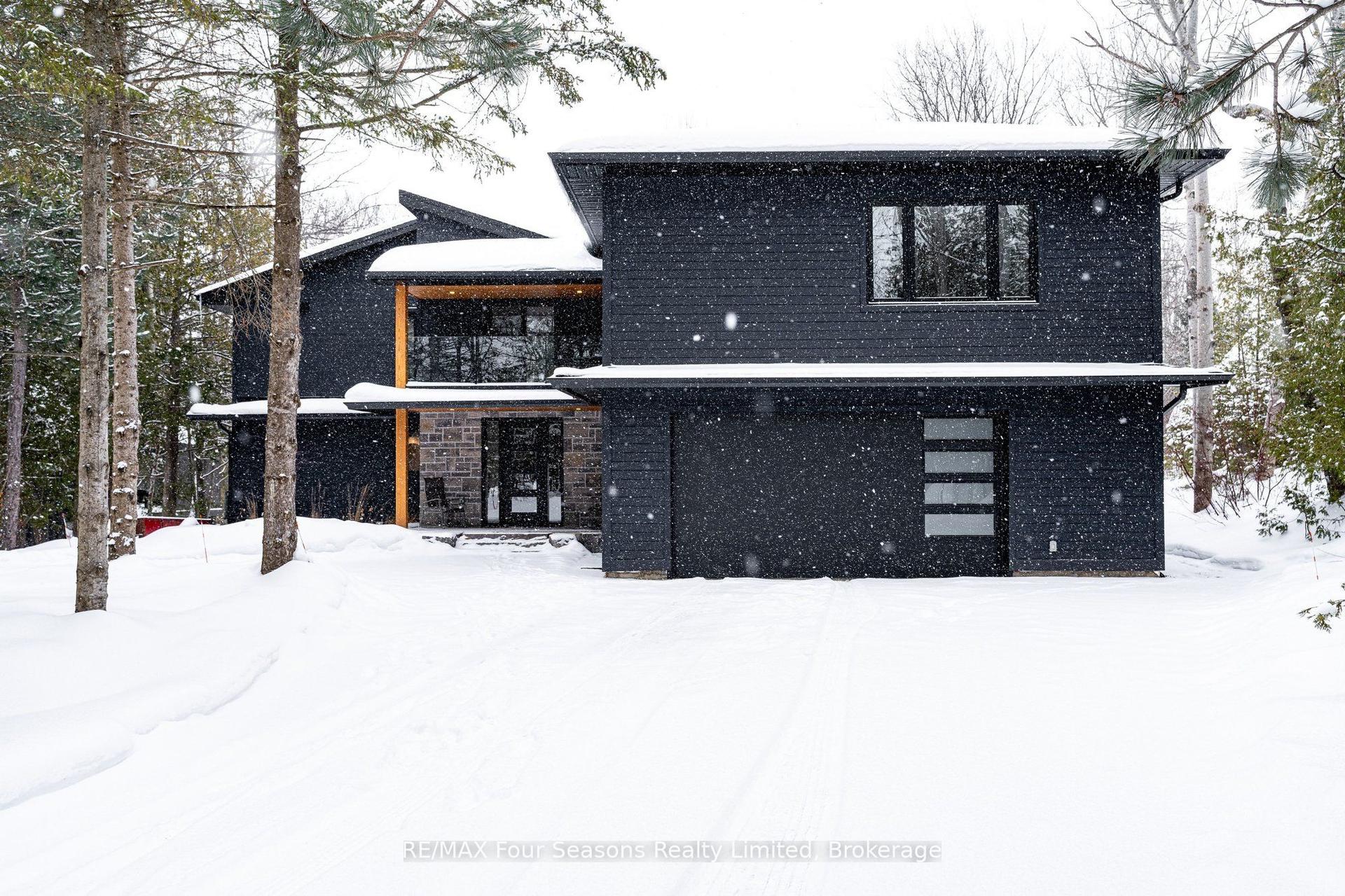 131 Chamonix Crescent — photo 1