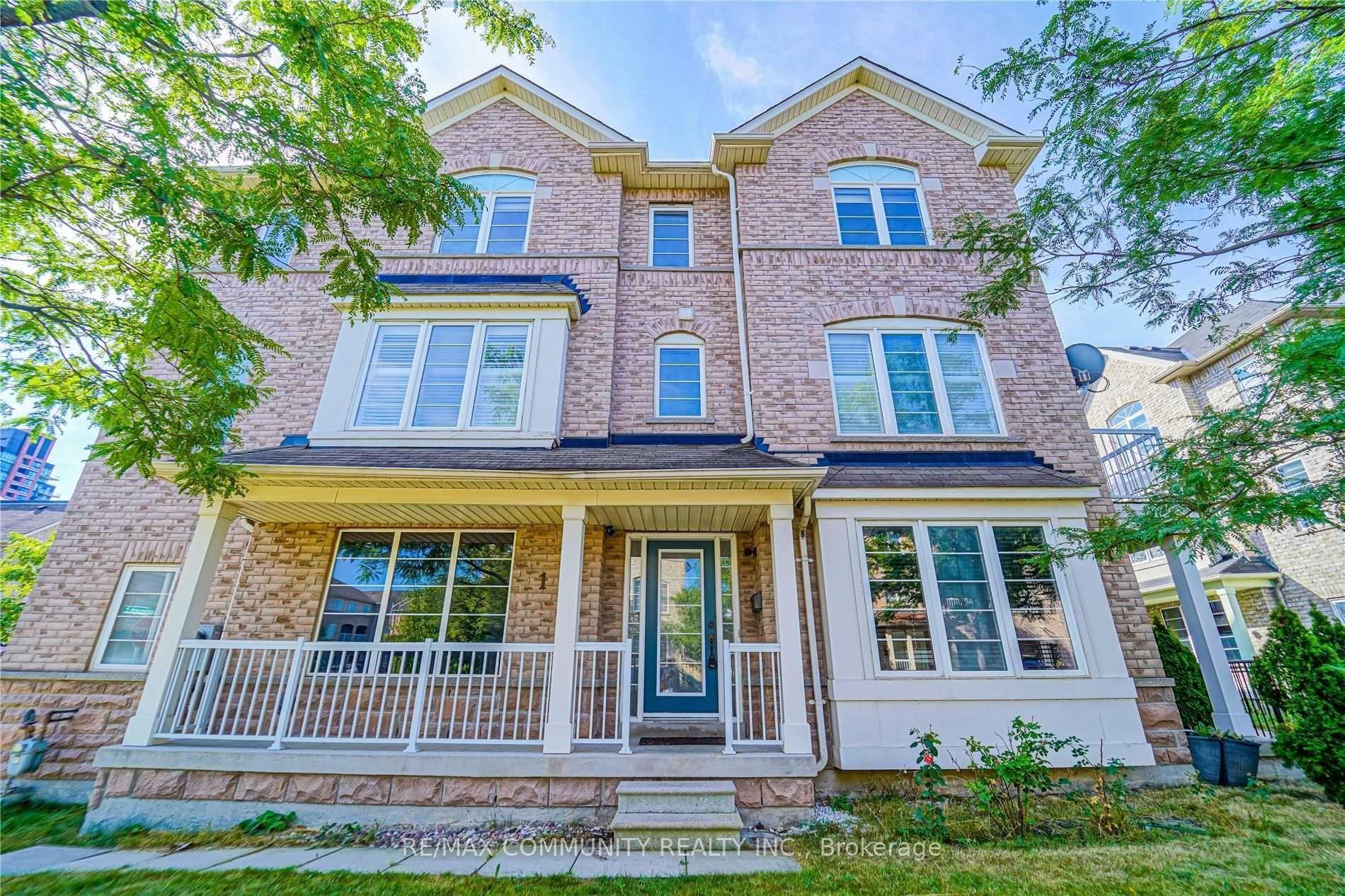 1 Burnsborough Main Street, Ajax — Townhouse for lease, photo 1