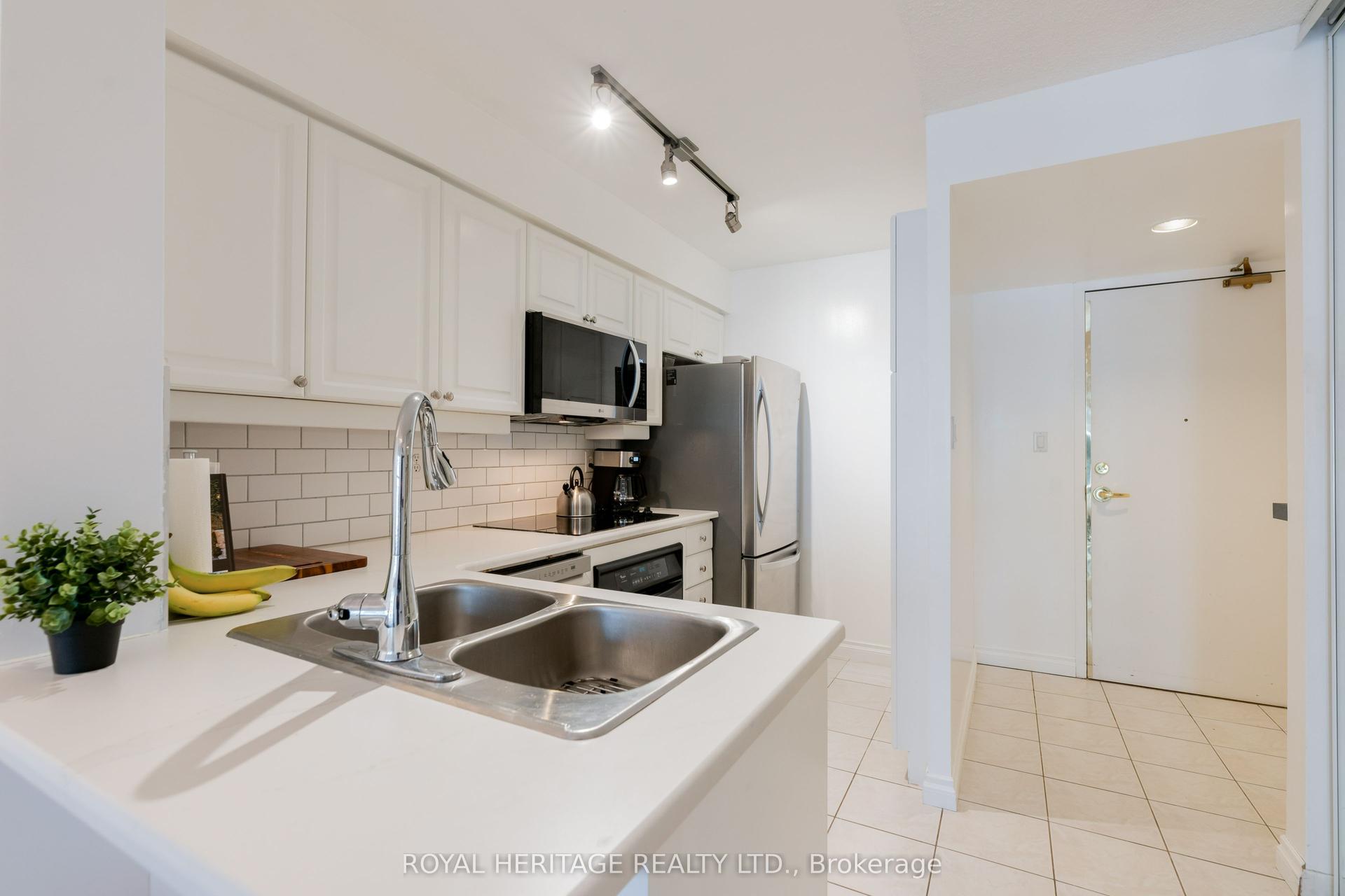 188 Redpath Avenue 211 #211 — photo 1