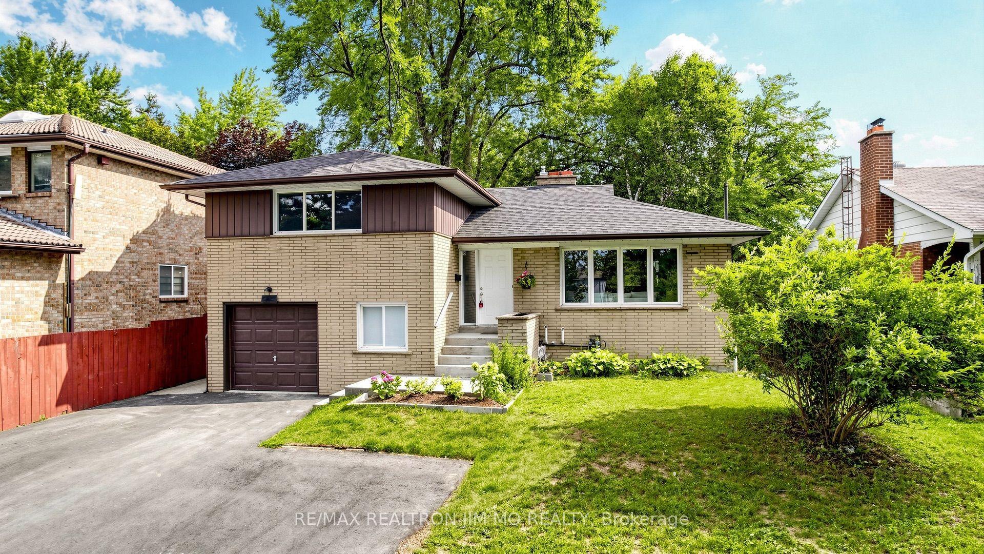 2571 Kennedy Road, Toronto — Detached for sale, photo 1