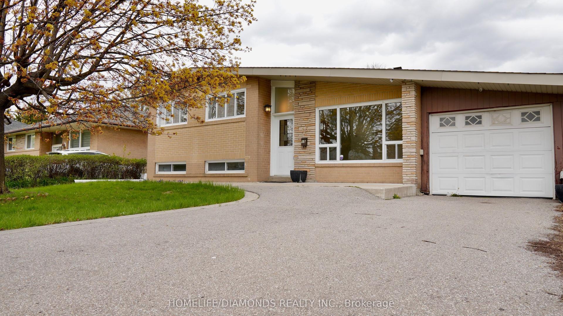 15 ATHLONE Avenue — photo 1