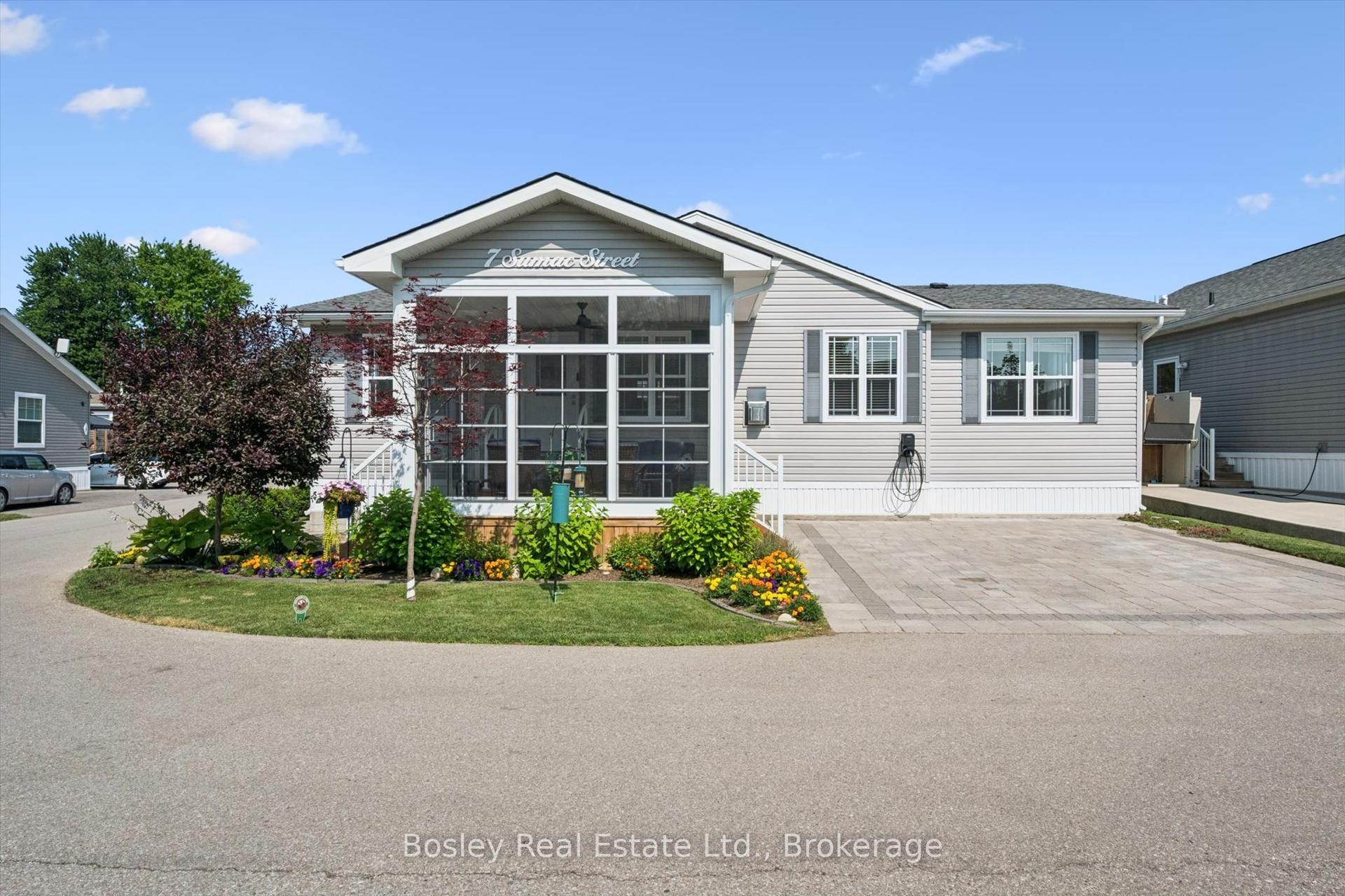 7 Sumac Street, Puslinch — Detached for sale, photo 1