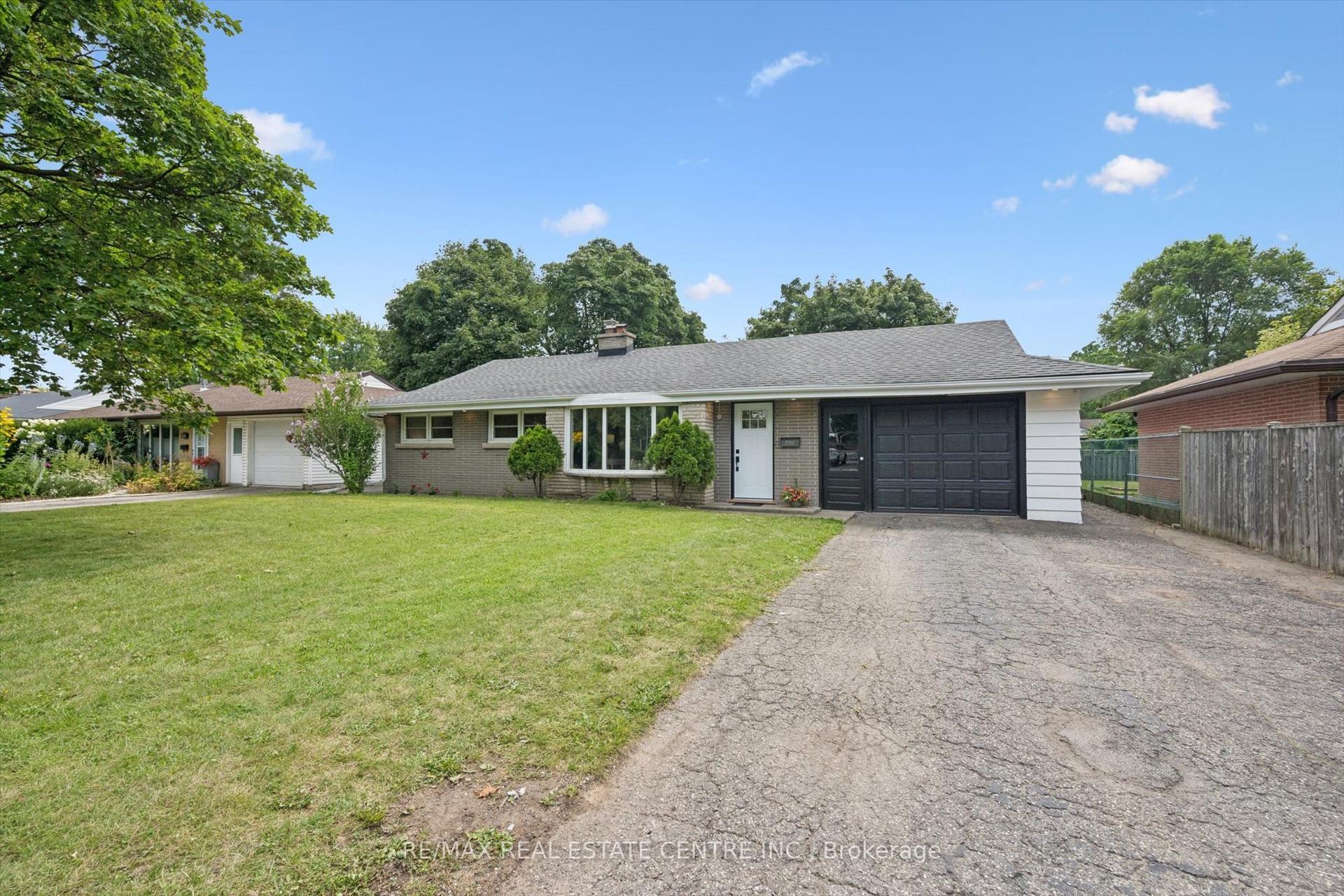 534 Bishop Street N, Cambridge — Detached for sale, photo 1