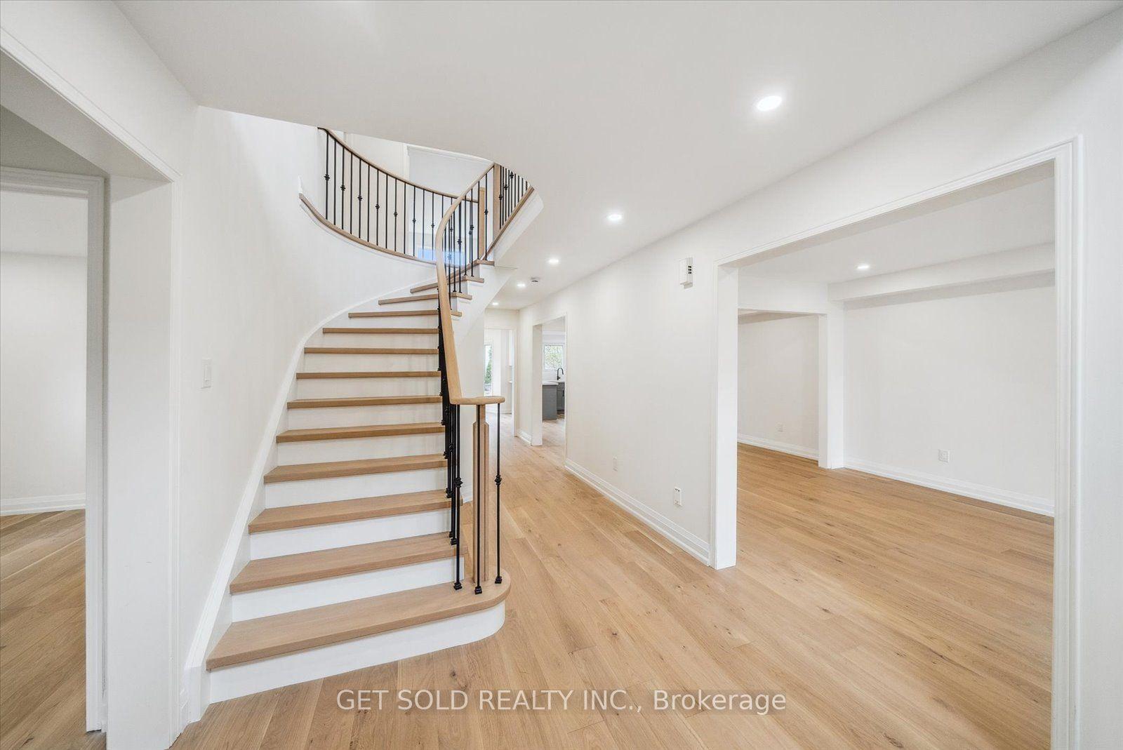 27 Edenbridge Drive — photo 3