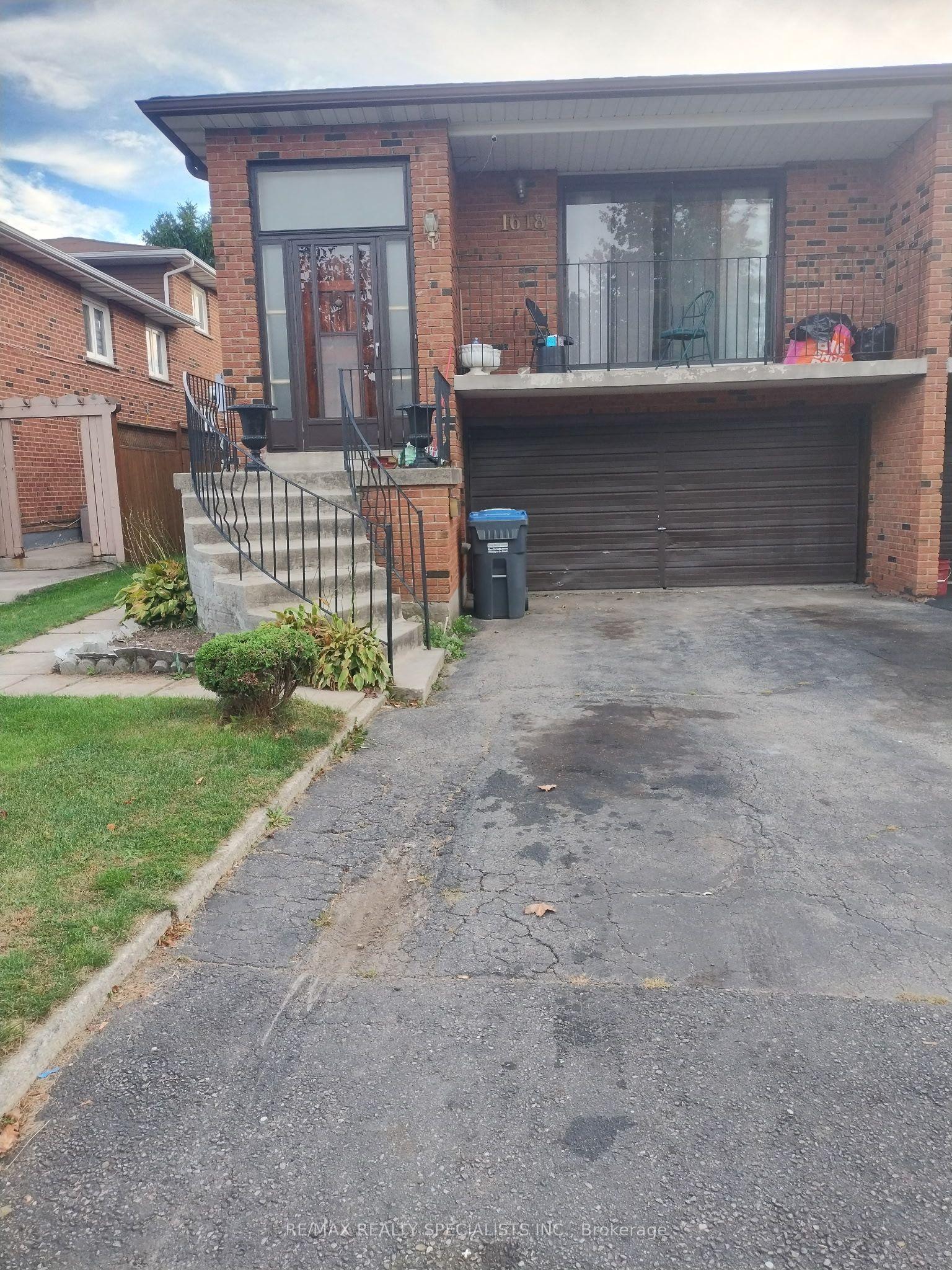 1618 Corkstone Glade (MAIN FLR) #(MAIN FLR), Mississauga — Semi-Detached for lease, photo 1