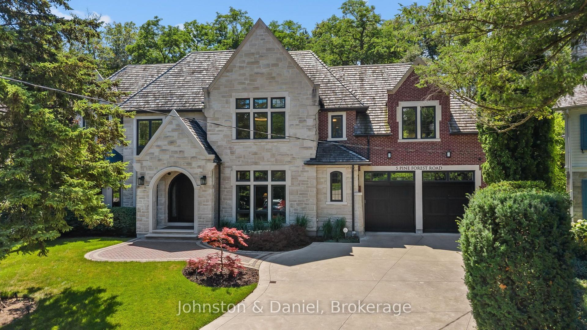 5 Pine Forest Road, Toronto — Detached for sale, photo 1